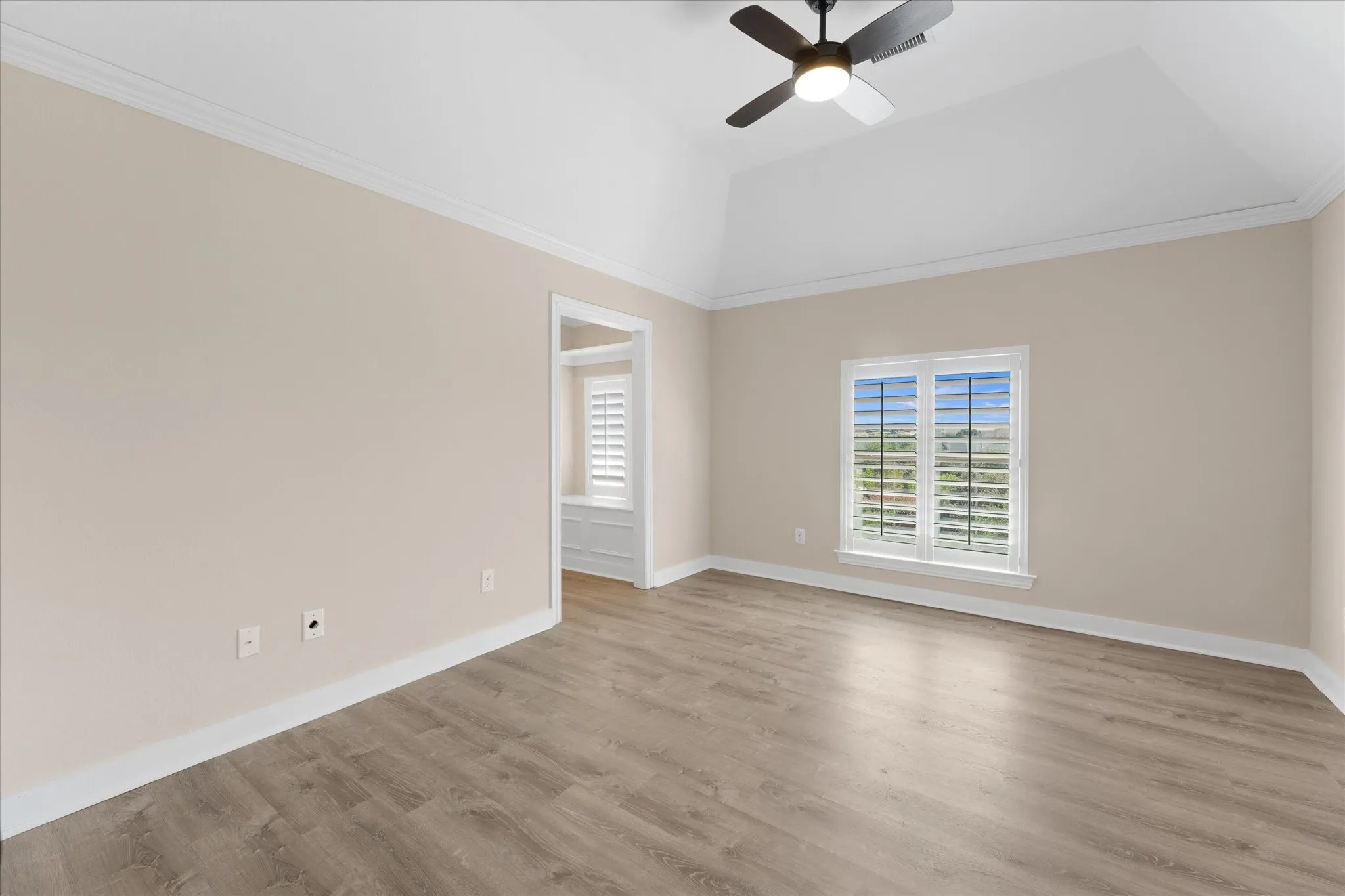 Single Family Residence For Sale in Denton County , 2601 Sir Gawain Lane, Lewisville, Texas 75056, 5 Bedroom, 5 Bathroom, 3 Garage spaces, 5,135 Sqft, built in 2002, mls#21389024, Real Estate Agent in Lewisville, Homes For Sale in Denton county, Homes For Sale in Lewisville, Realtor in Lewisville Texas, Real Estate Brokerage Independent Realty Texas, Luminita Cordes Realtor