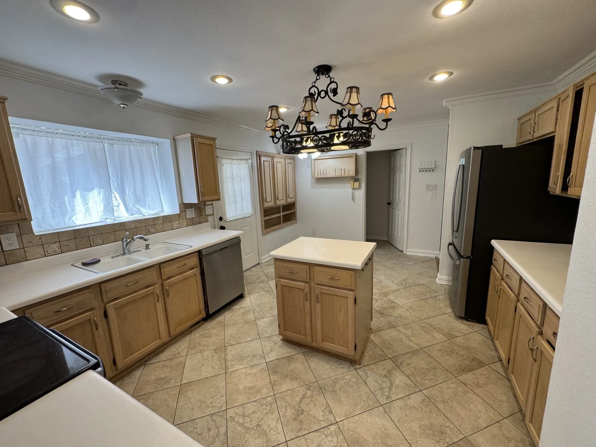 Single Family Residence For Rent in Denton County , 5232 Goodman Drive, The Colony, Texas 75056, 3 Bedroom, 3 Bathroom, 2 Garage spaces, 1,945 Sqft, built in 1990, mls#21388053, Real Estate Agent in The Colony, Homes For Rent in Denton county, Homes For Rent in The Colony, Realtor in The Colony Texas, Real Estate Brokerage Independent Realty Texas, Luminita Cordes Realtor
