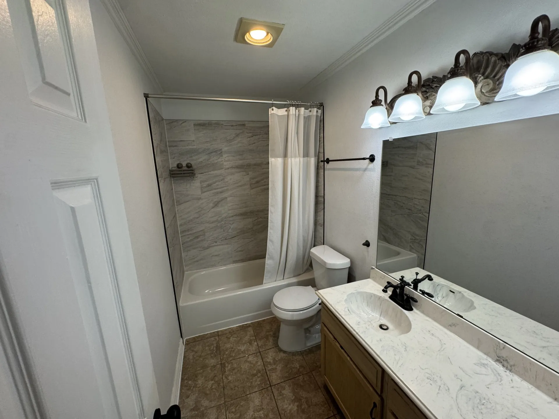 Single Family Residence For Rent in Denton County , 5232 Goodman Drive, The Colony, Texas 75056, 3 Bedroom, 3 Bathroom, 2 Garage spaces, 1,945 Sqft, built in 1990, mls#21388053, Real Estate Agent in The Colony, Homes For Rent in Denton county, Homes For Rent in The Colony, Realtor in The Colony Texas, Real Estate Brokerage Independent Realty Texas, Luminita Cordes Realtor