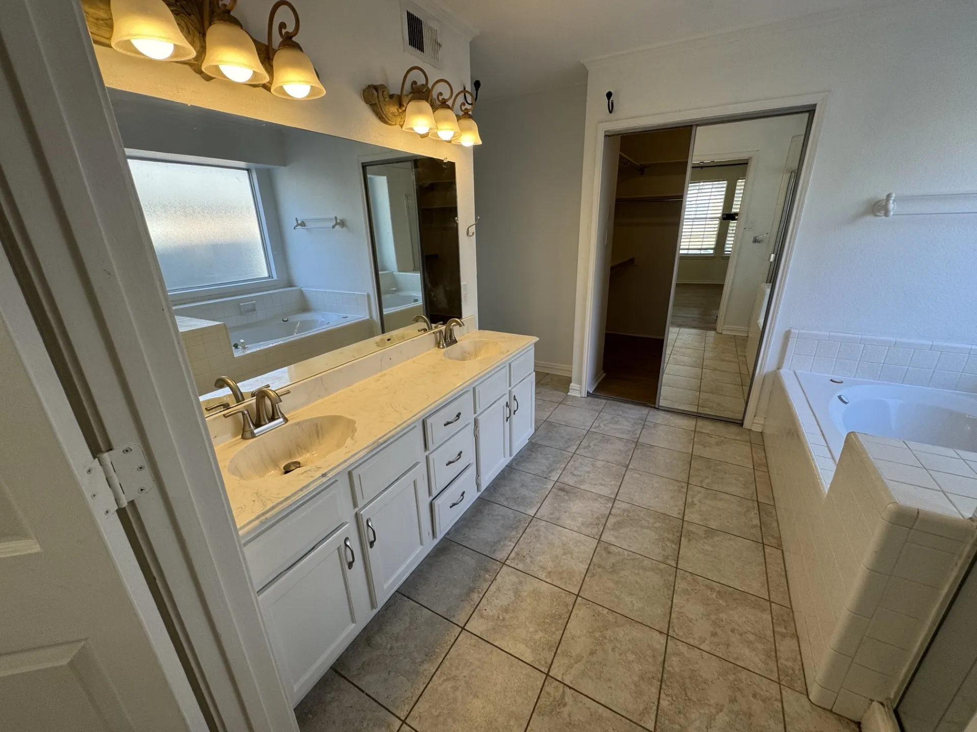 Single Family Residence For Rent in Denton County , 5232 Goodman Drive, The Colony, Texas 75056, 3 Bedroom, 3 Bathroom, 2 Garage spaces, 1,945 Sqft, built in 1990, mls#21388053, Real Estate Agent in The Colony, Homes For Rent in Denton county, Homes For Rent in The Colony, Realtor in The Colony Texas, Real Estate Brokerage Independent Realty Texas, Luminita Cordes Realtor