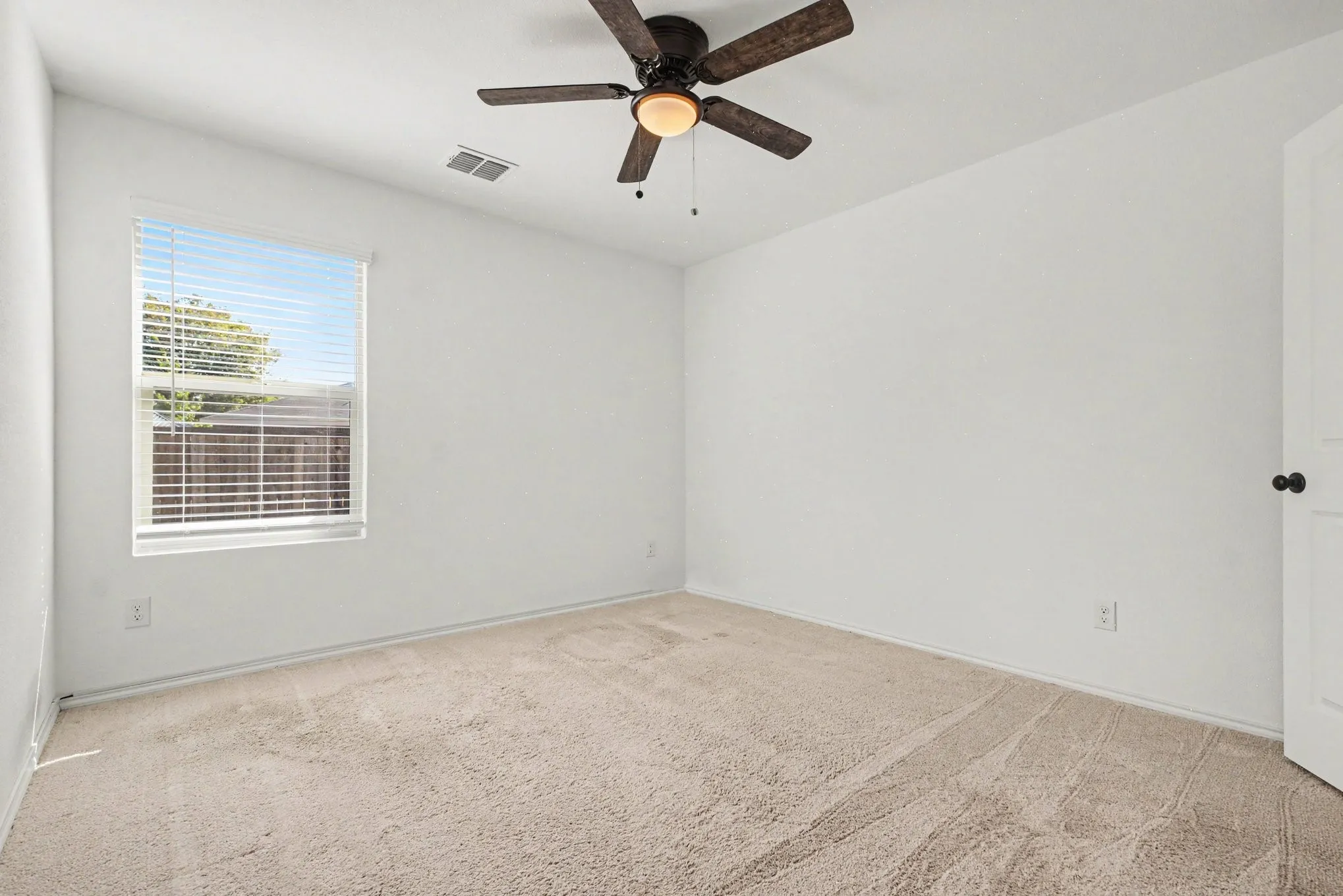 Single Family Residence For Sale in Denton County , 3001 Harper Street, Little Elm, Texas 75068, 3 Bedroom, 2 Bathroom, 2 Garage spaces, 1,500 Sqft, built in 2022, mls#21386737, Real Estate Agent in Little Elm, Homes For Sale in Denton county, Homes For Sale in Little Elm, Realtor in Little Elm Texas, Real Estate Brokerage Independent Realty Texas, Luminita Cordes Realtor