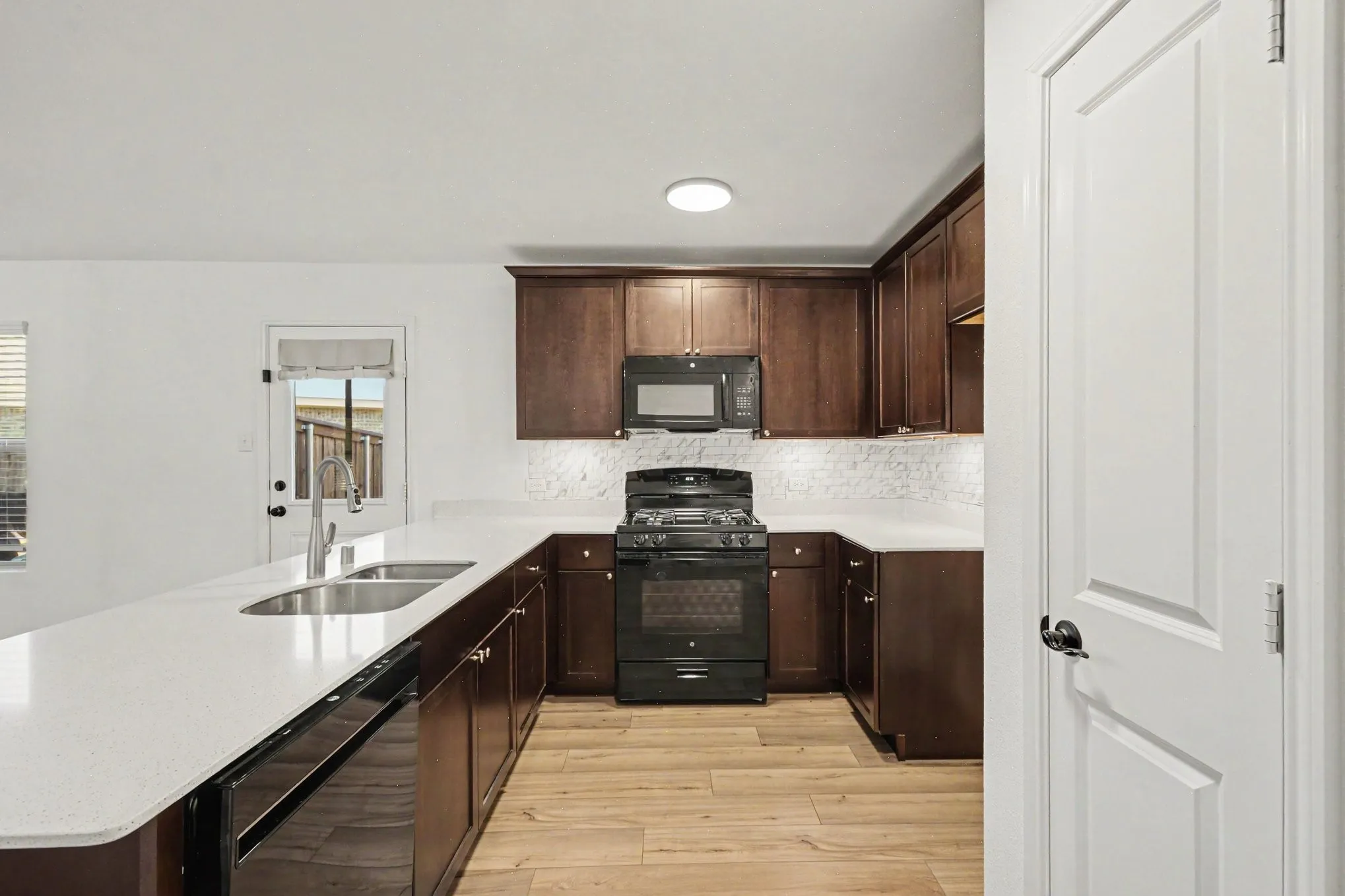 Single Family Residence For Sale in Denton County , 3001 Harper Street, Little Elm, Texas 75068, 3 Bedroom, 2 Bathroom, 2 Garage spaces, 1,500 Sqft, built in 2022, mls#21386737, Real Estate Agent in Little Elm, Homes For Sale in Denton county, Homes For Sale in Little Elm, Realtor in Little Elm Texas, Real Estate Brokerage Independent Realty Texas, Luminita Cordes Realtor