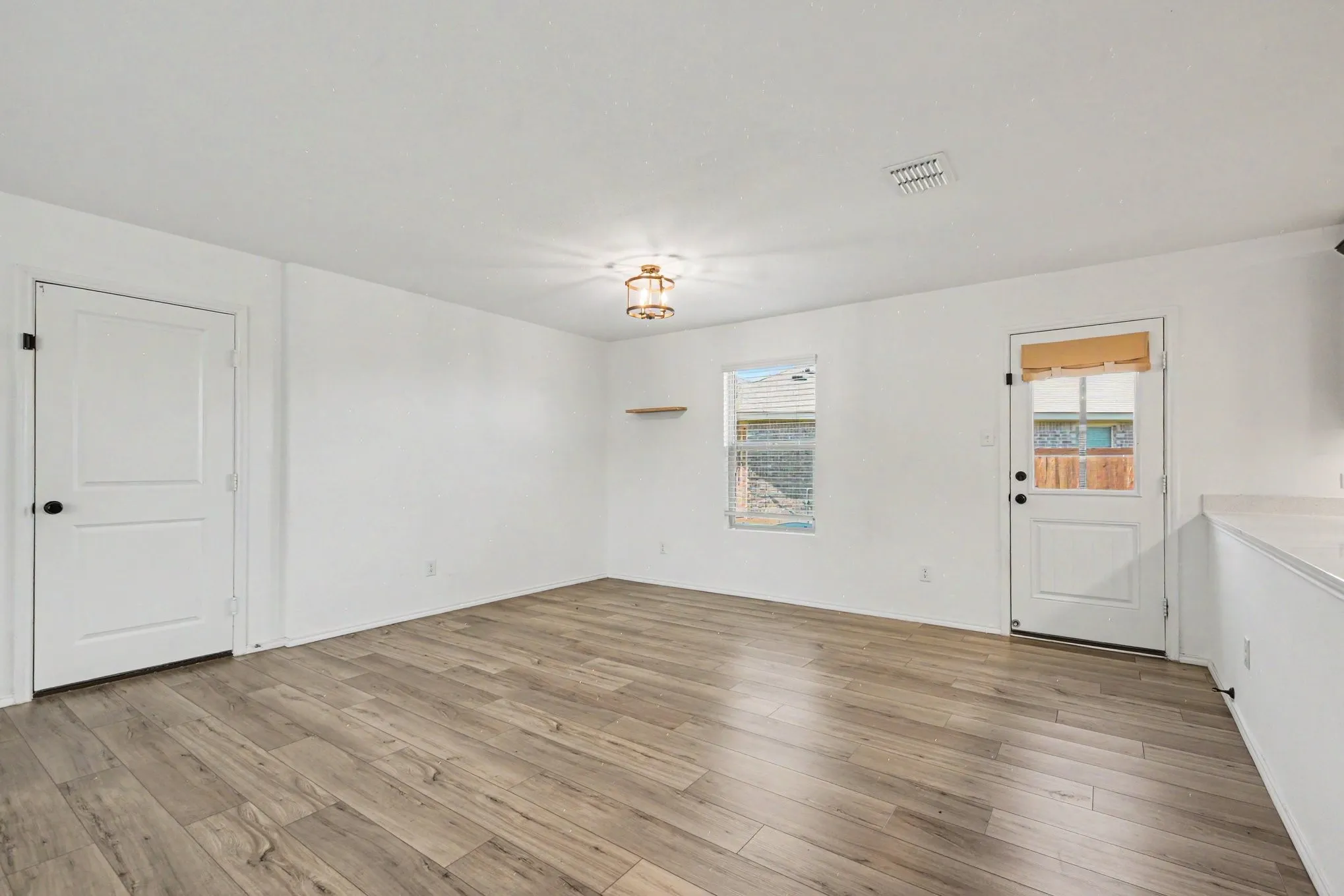 Single Family Residence For Sale in Denton County , 3001 Harper Street, Little Elm, Texas 75068, 3 Bedroom, 2 Bathroom, 2 Garage spaces, 1,500 Sqft, built in 2022, mls#21386737, Real Estate Agent in Little Elm, Homes For Sale in Denton county, Homes For Sale in Little Elm, Realtor in Little Elm Texas, Real Estate Brokerage Independent Realty Texas, Luminita Cordes Realtor