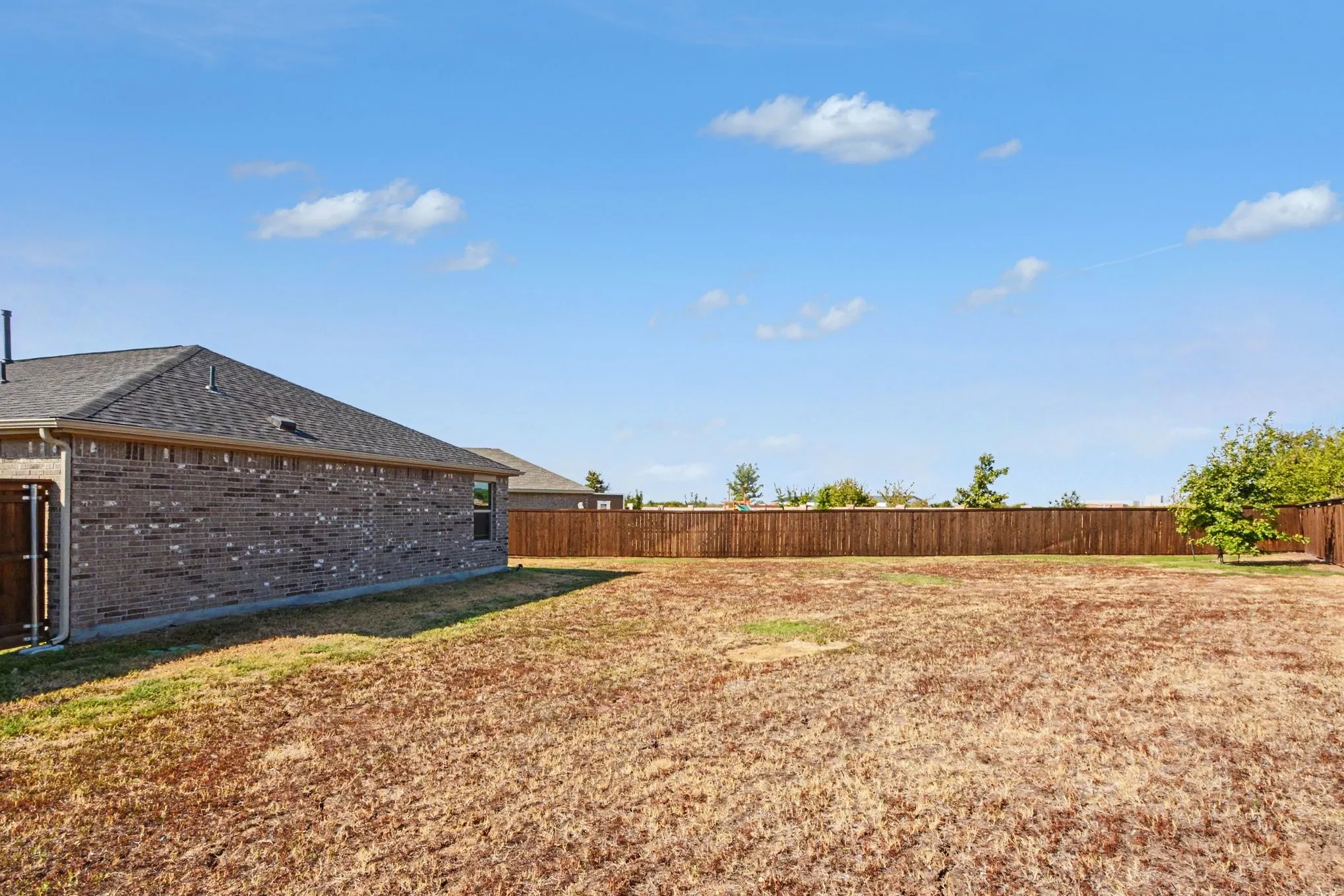 Single Family Residence For Sale in Denton County , 3001 Harper Street, Little Elm, Texas 75068, 3 Bedroom, 2 Bathroom, 2 Garage spaces, 1,500 Sqft, built in 2022, mls#21386737, Real Estate Agent in Little Elm, Homes For Sale in Denton county, Homes For Sale in Little Elm, Realtor in Little Elm Texas, Real Estate Brokerage Independent Realty Texas, Luminita Cordes Realtor