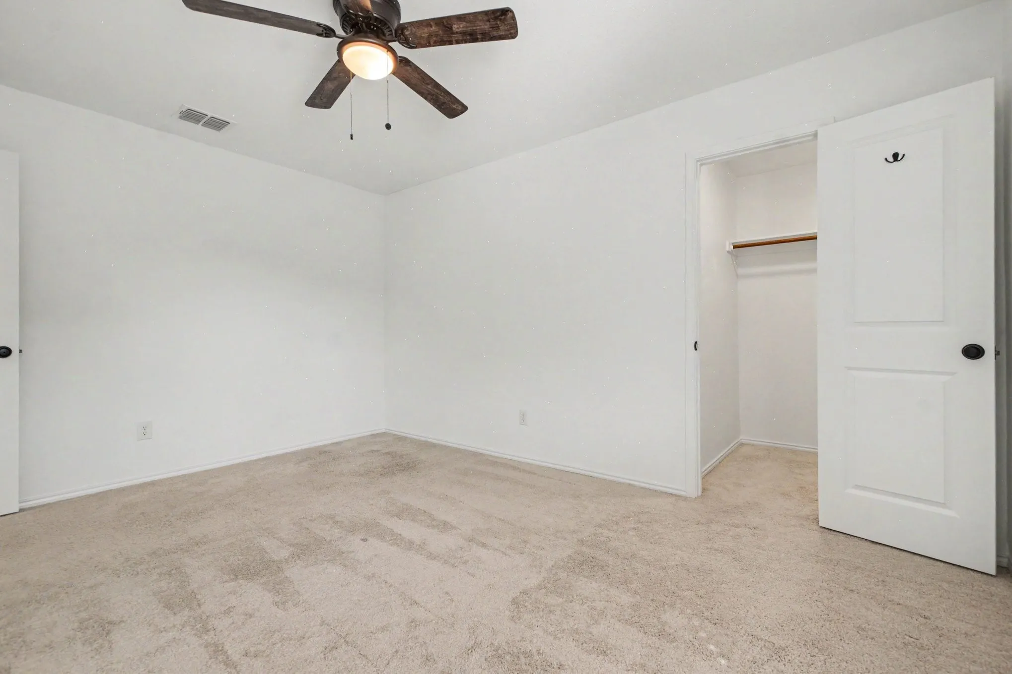 Single Family Residence For Sale in Denton County , 3001 Harper Street, Little Elm, Texas 75068, 3 Bedroom, 2 Bathroom, 2 Garage spaces, 1,500 Sqft, built in 2022, mls#21386737, Real Estate Agent in Little Elm, Homes For Sale in Denton county, Homes For Sale in Little Elm, Realtor in Little Elm Texas, Real Estate Brokerage Independent Realty Texas, Luminita Cordes Realtor