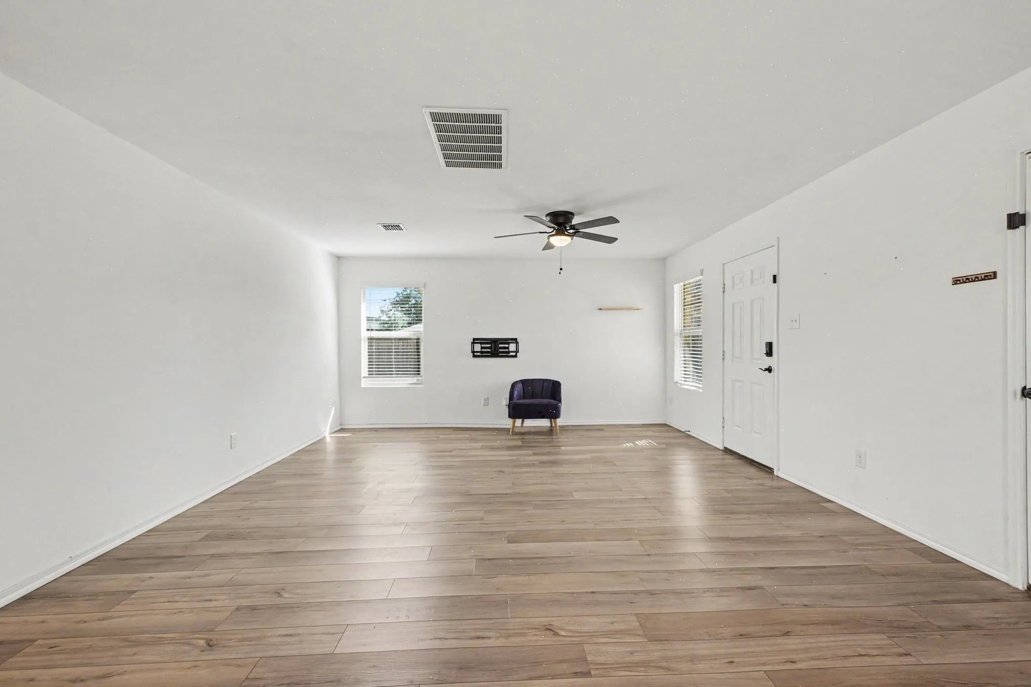 Single Family Residence For Sale in Denton County , 3001 Harper Street, Little Elm, Texas 75068, 3 Bedroom, 2 Bathroom, 2 Garage spaces, 1,500 Sqft, built in 2022, mls#21386737, Real Estate Agent in Little Elm, Homes For Sale in Denton county, Homes For Sale in Little Elm, Realtor in Little Elm Texas, Real Estate Brokerage Independent Realty Texas, Luminita Cordes Realtor