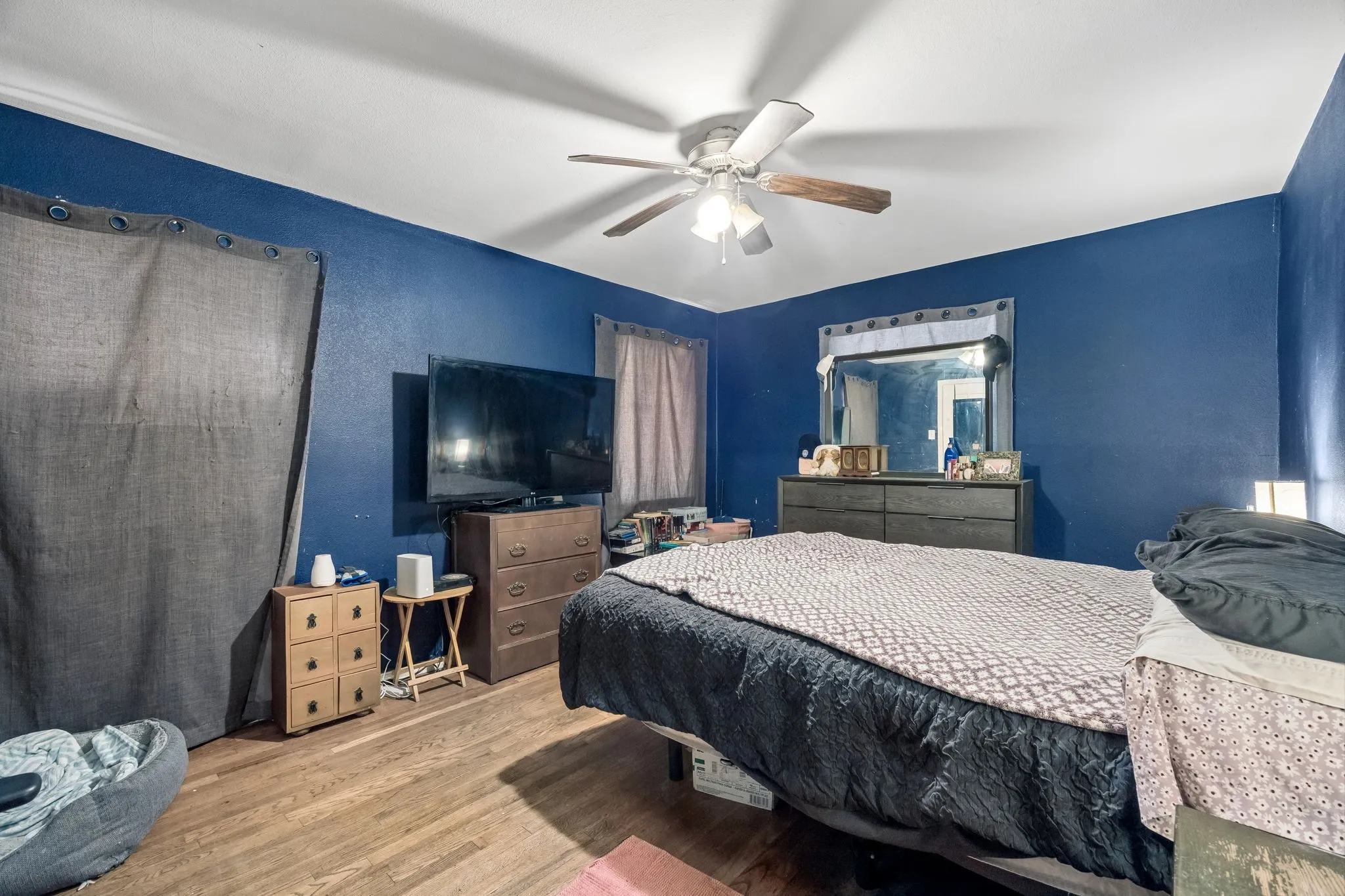 Single Family Residence For Sale in Dallas County , 1108 S Edgefield Avenue, Dallas, Texas 75208, 2 Bedroom, 1 Bathroom, Garage spaces, 1,123 Sqft, built in 1951, mls#21386100, Real Estate Agent in Dallas, Homes For Sale in Dallas county, Homes For Sale in Dallas, Realtor in Dallas Texas, Real Estate Brokerage Independent Realty Texas, Luminita Cordes Realtor