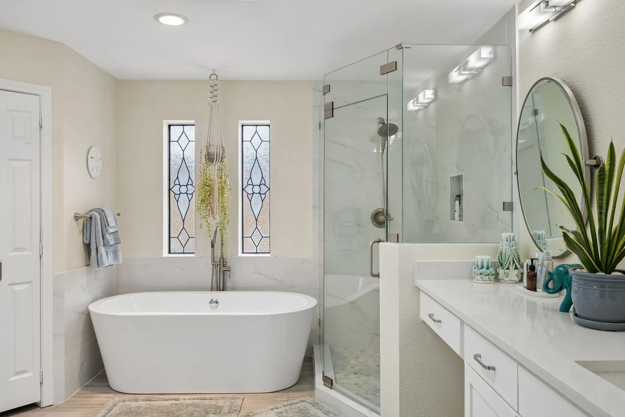 1549 Bamburgh updated primary bathroom