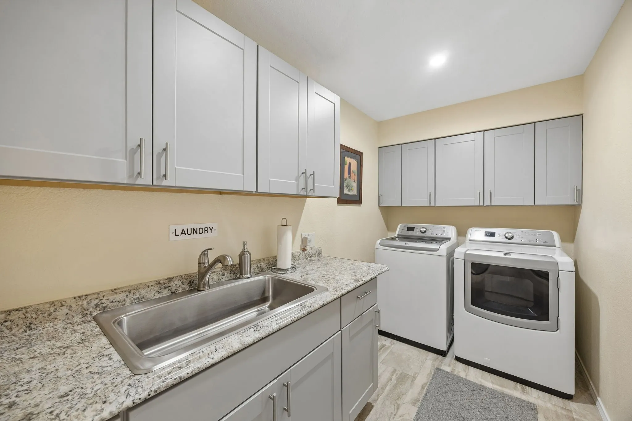 1549 Bamburgh utility room with sink