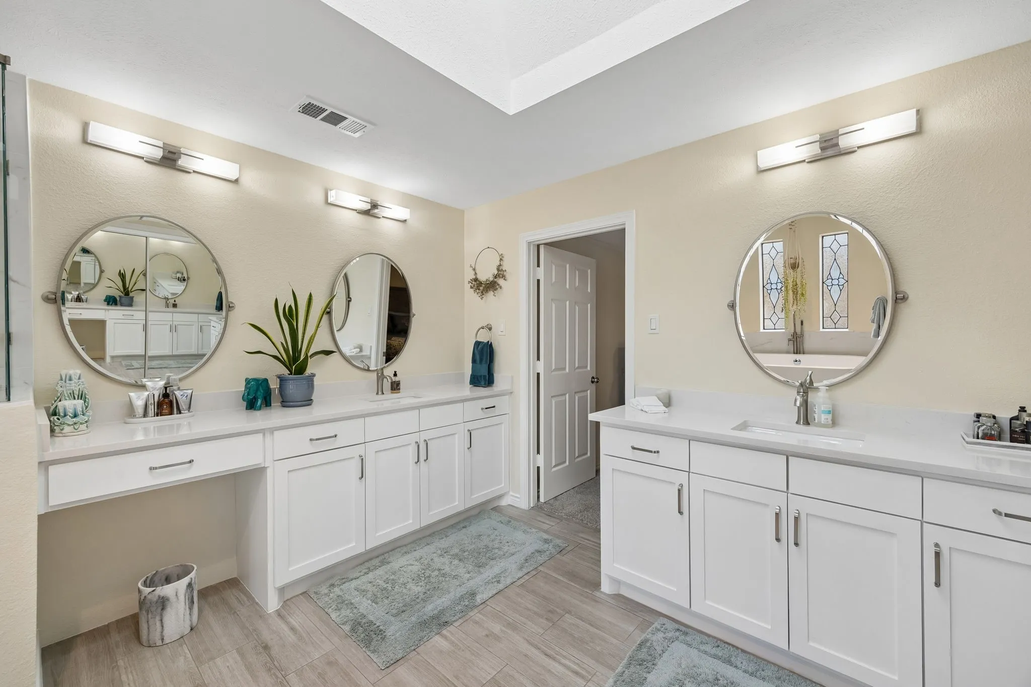 1549 Bamburgh double vanities