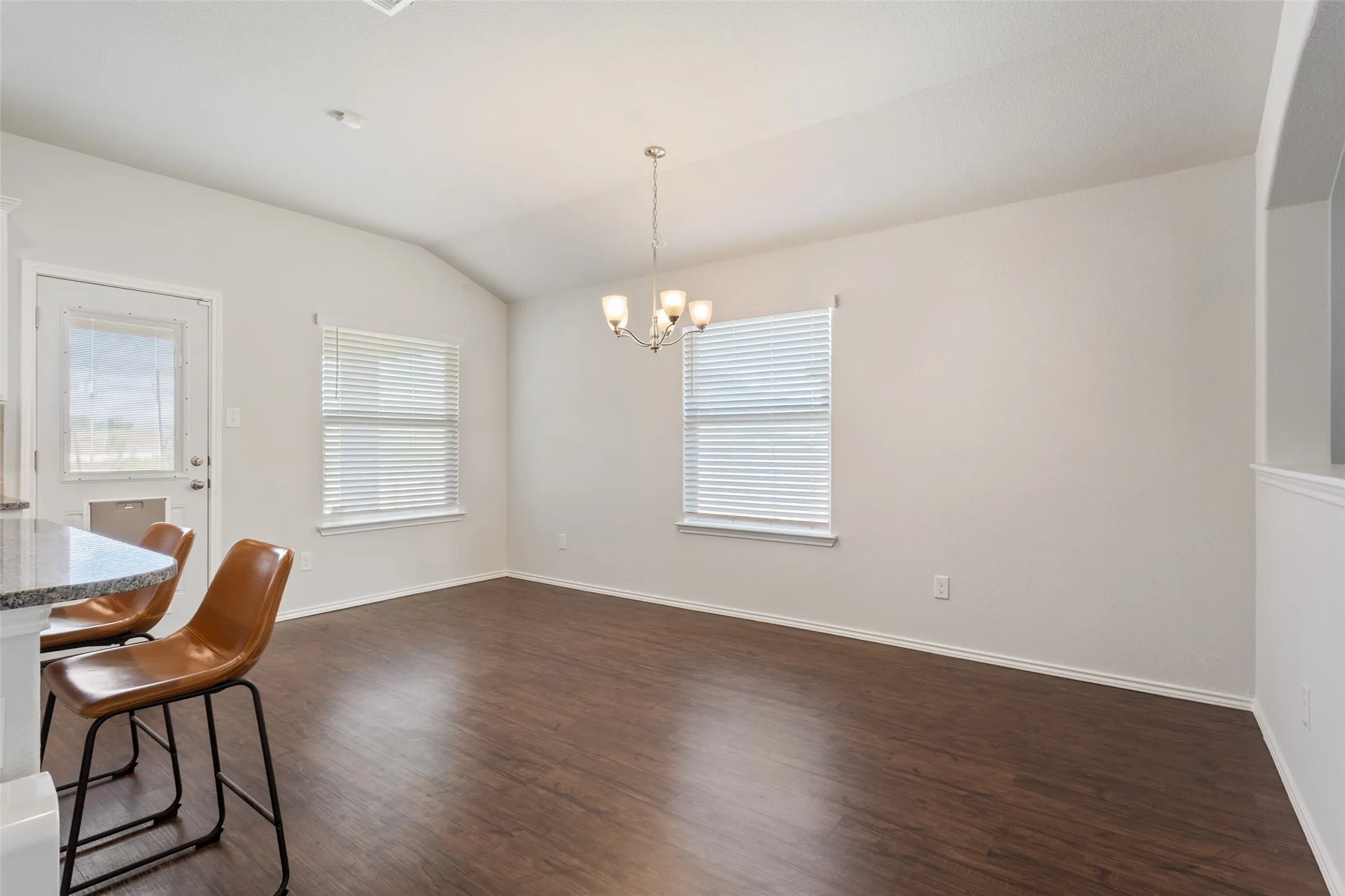 Single Family Residence For Sale in Bell County , 9007 Everly Drive, Killeen, Texas 76542, 3 Bedroom, 2 Bathroom, 2 Garage spaces, 2,086 Sqft, built in 2019, mls#21378724, Real Estate Agent in Killeen, Homes For Sale in Bell county, Homes For Sale in Killeen, Realtor in Killeen Texas, Real Estate Brokerage Independent Realty Texas, Luminita Cordes Realtor