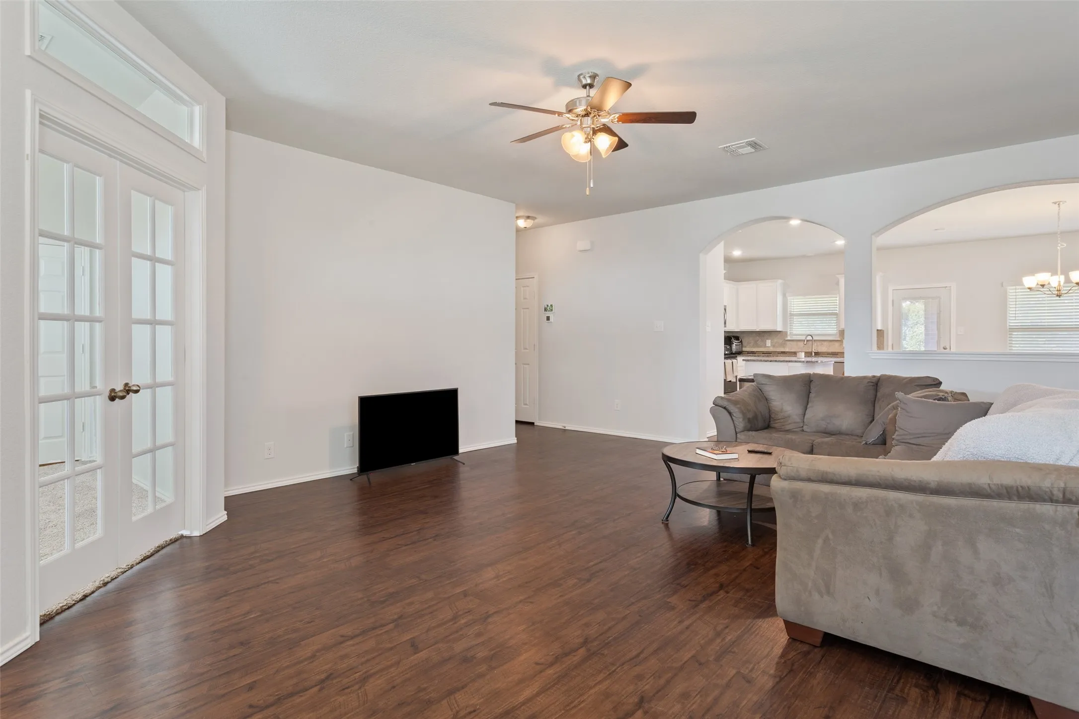 Single Family Residence For Sale in Bell County , 9007 Everly Drive, Killeen, Texas 76542, 3 Bedroom, 2 Bathroom, 2 Garage spaces, 2,086 Sqft, built in 2019, mls#21378724, Real Estate Agent in Killeen, Homes For Sale in Bell county, Homes For Sale in Killeen, Realtor in Killeen Texas, Real Estate Brokerage Independent Realty Texas, Luminita Cordes Realtor