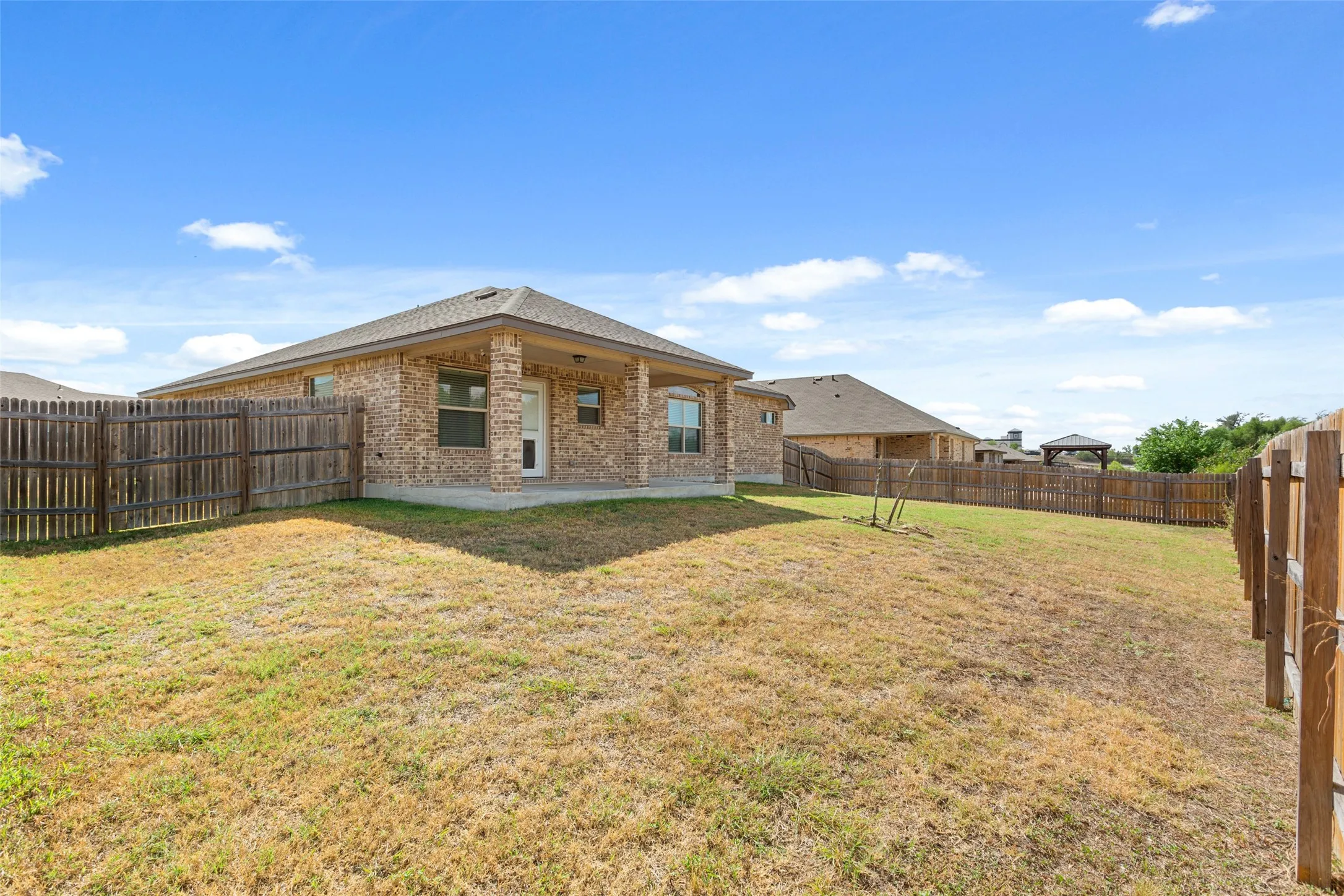Single Family Residence For Sale in Bell County , 9007 Everly Drive, Killeen, Texas 76542, 3 Bedroom, 2 Bathroom, 2 Garage spaces, 2,086 Sqft, built in 2019, mls#21378724, Real Estate Agent in Killeen, Homes For Sale in Bell county, Homes For Sale in Killeen, Realtor in Killeen Texas, Real Estate Brokerage Independent Realty Texas, Luminita Cordes Realtor
