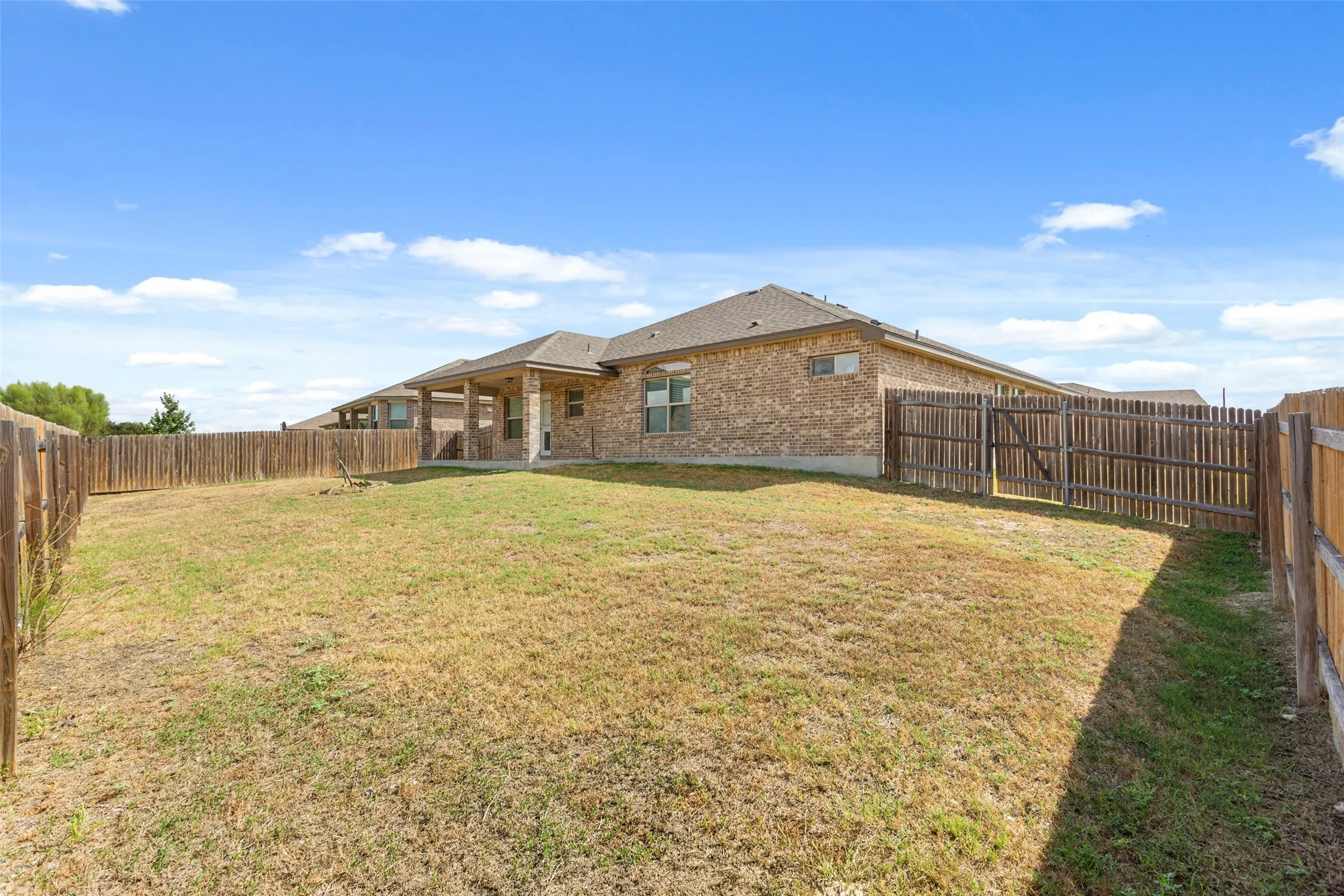 Single Family Residence For Sale in Bell County , 9007 Everly Drive, Killeen, Texas 76542, 3 Bedroom, 2 Bathroom, 2 Garage spaces, 2,086 Sqft, built in 2019, mls#21378724, Real Estate Agent in Killeen, Homes For Sale in Bell county, Homes For Sale in Killeen, Realtor in Killeen Texas, Real Estate Brokerage Independent Realty Texas, Luminita Cordes Realtor