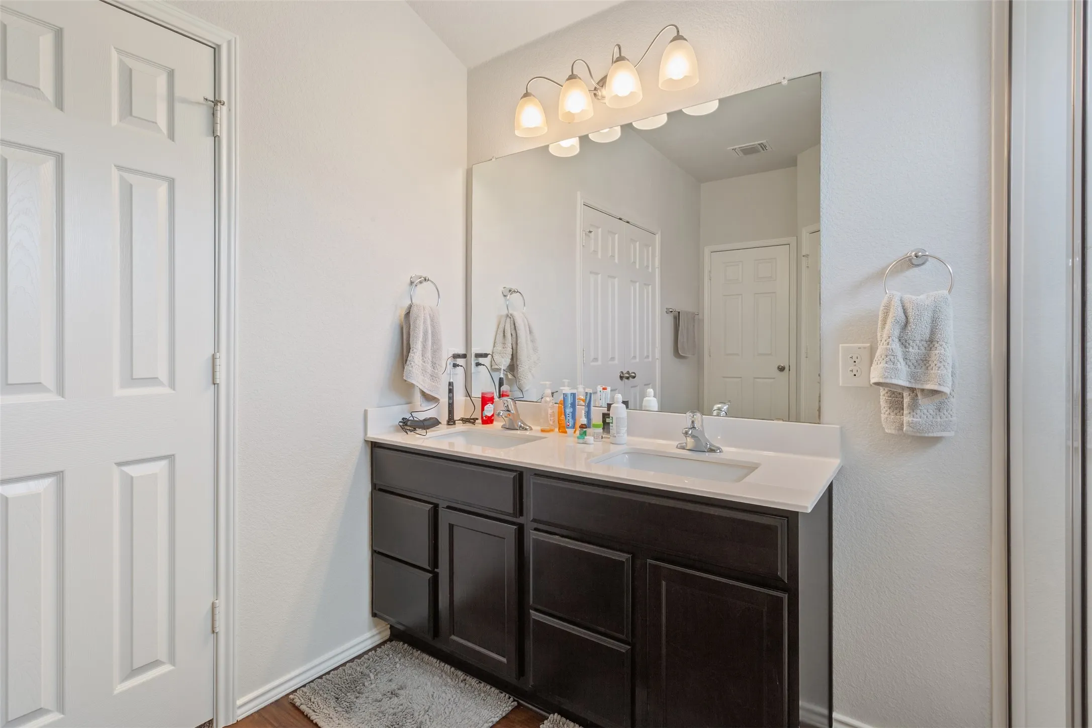 Single Family Residence For Sale in Bell County , 9007 Everly Drive, Killeen, Texas 76542, 3 Bedroom, 2 Bathroom, 2 Garage spaces, 2,086 Sqft, built in 2019, mls#21378724, Real Estate Agent in Killeen, Homes For Sale in Bell county, Homes For Sale in Killeen, Realtor in Killeen Texas, Real Estate Brokerage Independent Realty Texas, Luminita Cordes Realtor