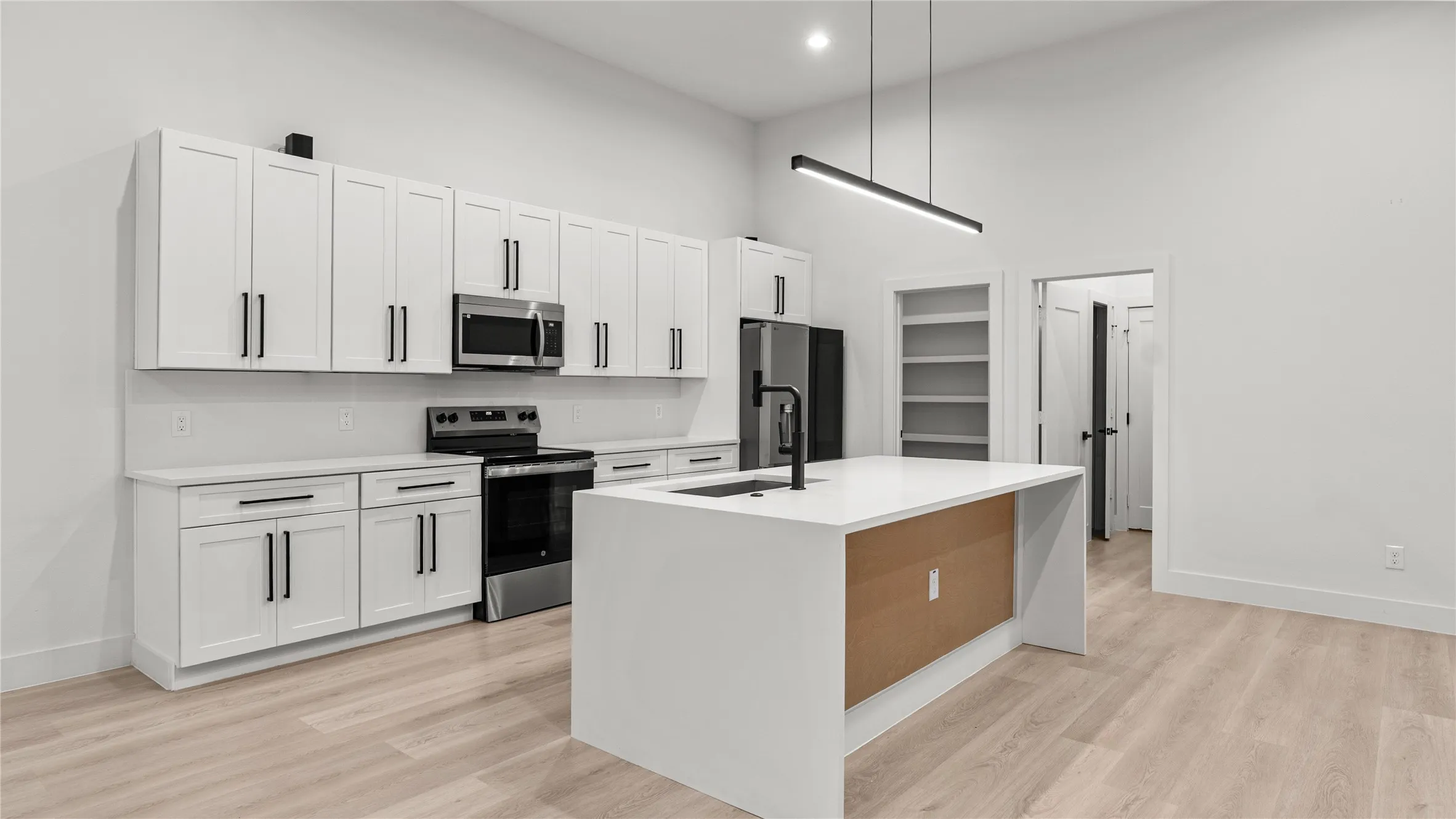 Single Family Residence For Sale in Dallas County , 515 Dubois Avenue, Dallas, Texas 75203, 3 Bedroom, 3 Bathroom, 1 Garage spaces, 2,074 Sqft, built in 2024, mls#21388459, Real Estate Agent in Dallas, Homes For Sale in Dallas county, Homes For Sale in Dallas, Realtor in Dallas Texas, Real Estate Brokerage Independent Realty Texas, Luminita Cordes Realtor