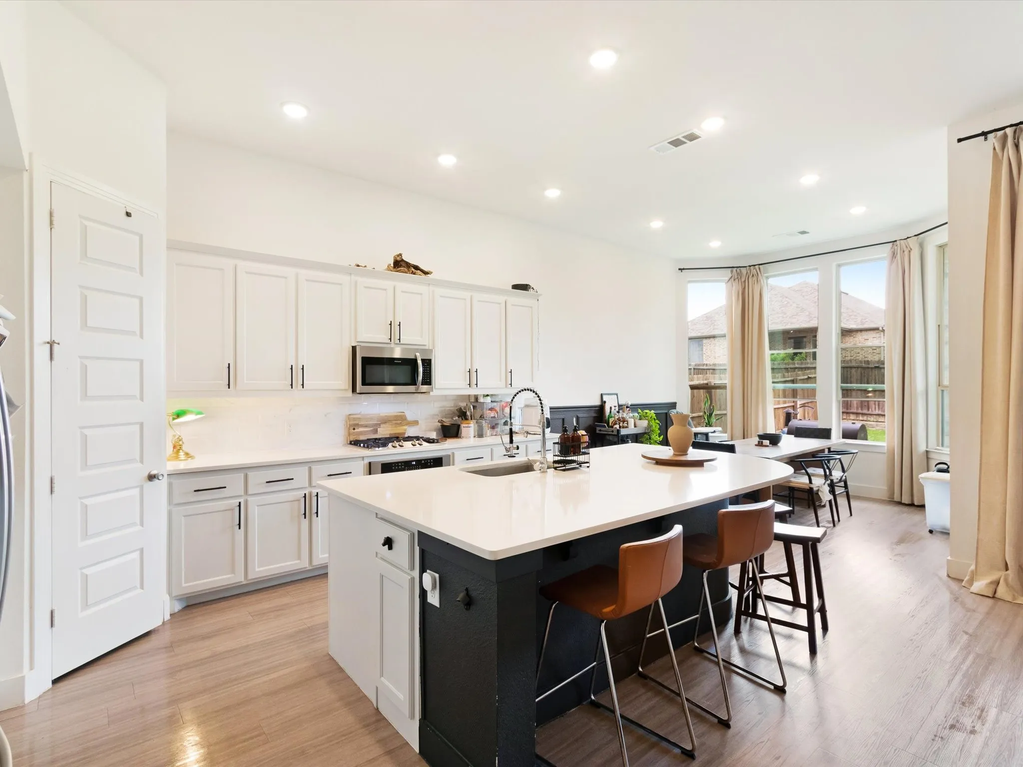 Single Family Residence For Rent in Kaufman County , 1535 Calcot Lane, Forney, Texas 75126, 4 Bedroom, 3 Bathroom, 2 Garage spaces, 2,036 Sqft, built in 2020, mls#21389039, Real Estate Agent in Forney, Homes For Rent in Kaufman county, Homes For Rent in Forney, Realtor in Forney Texas, Real Estate Brokerage Independent Realty Texas, Luminita Cordes Realtor