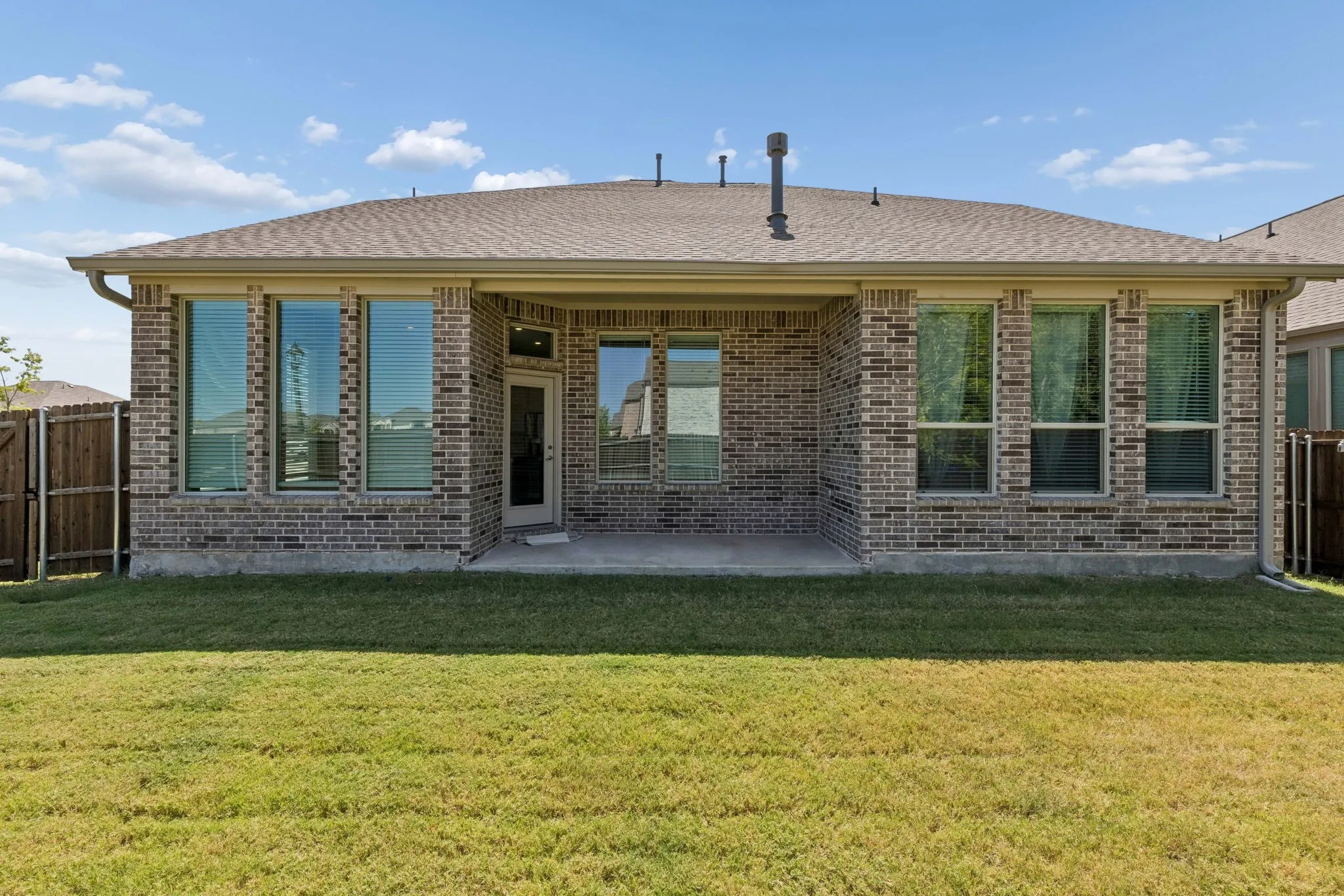 Single Family Residence For Sale in Collin County , 3400 Swift Fox Way, Mc Kinney, Texas 75071, 4 Bedroom, 4 Bathroom, 2 Garage spaces, 3,103 Sqft, built in 2023, mls#21388494, Real Estate Agent in Mc Kinney, Homes For Sale in Collin county, Homes For Sale in Mc Kinney, Realtor in Mc Kinney Texas, Real Estate Brokerage Independent Realty Texas, Luminita Cordes Realtor