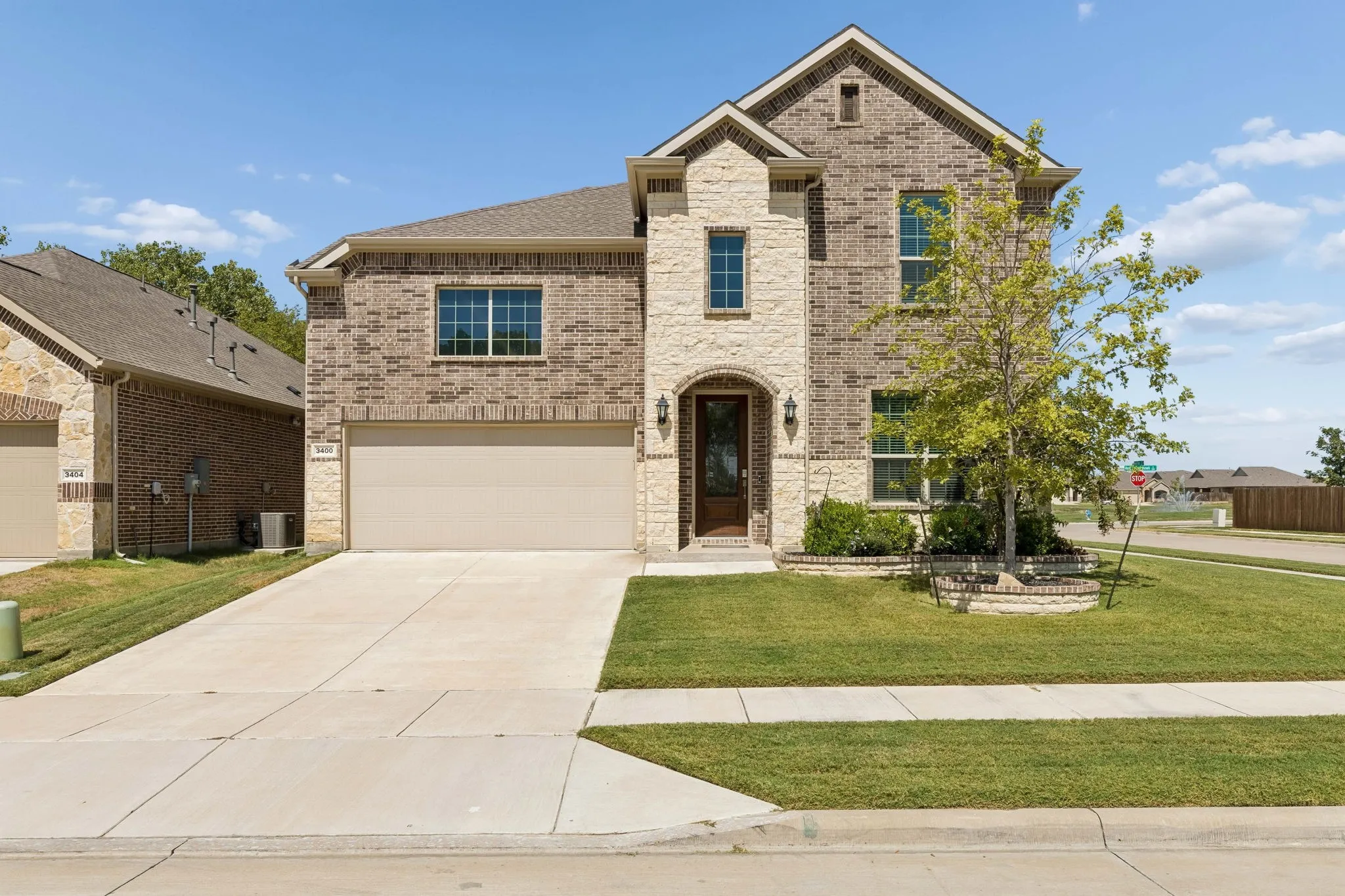 Single Family Residence For Sale in Collin County , 3400 Swift Fox Way, Mc Kinney, Texas 75071, 4 Bedroom, 4 Bathroom, 2 Garage spaces, 3,103 Sqft, built in 2023, mls#21388494, Real Estate Agent in Mc Kinney, Homes For Sale in Collin county, Homes For Sale in Mc Kinney, Realtor in Mc Kinney Texas, Real Estate Brokerage Independent Realty Texas, Luminita Cordes Realtor