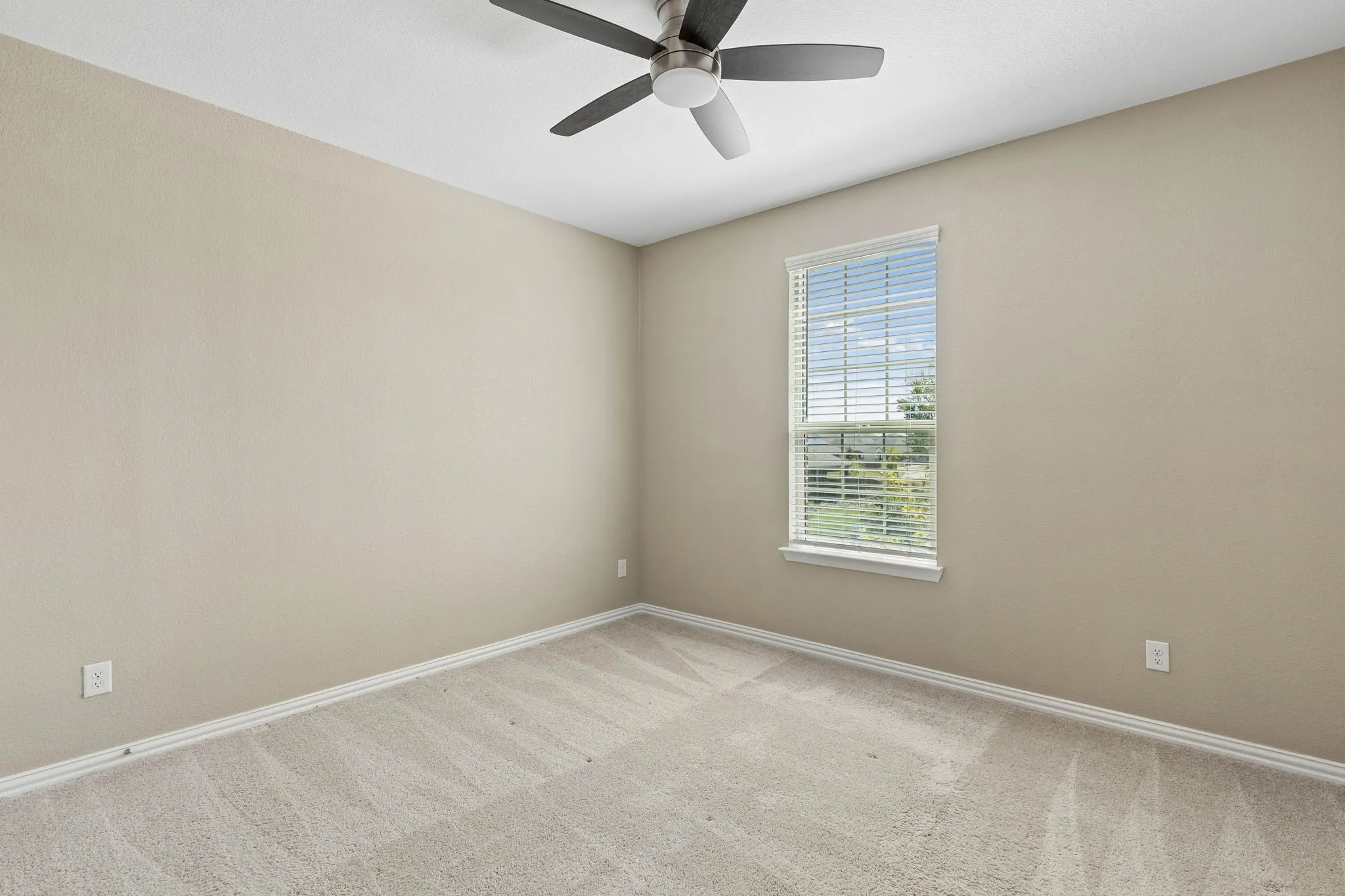 Single Family Residence For Sale in Collin County , 3400 Swift Fox Way, Mc Kinney, Texas 75071, 4 Bedroom, 4 Bathroom, 2 Garage spaces, 3,103 Sqft, built in 2023, mls#21388494, Real Estate Agent in Mc Kinney, Homes For Sale in Collin county, Homes For Sale in Mc Kinney, Realtor in Mc Kinney Texas, Real Estate Brokerage Independent Realty Texas, Luminita Cordes Realtor