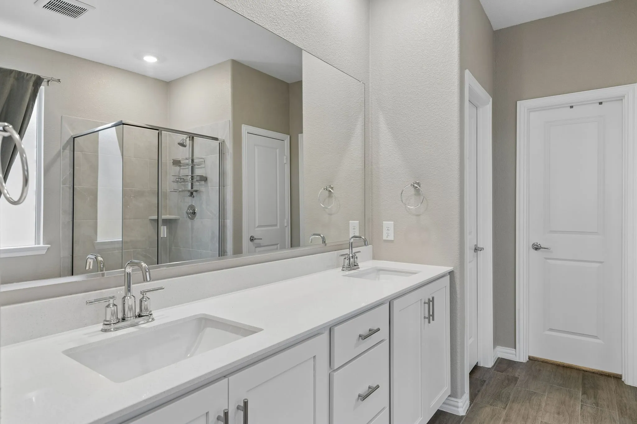 Single Family Residence For Sale in Collin County , 3400 Swift Fox Way, Mc Kinney, Texas 75071, 4 Bedroom, 4 Bathroom, 2 Garage spaces, 3,103 Sqft, built in 2023, mls#21388494, Real Estate Agent in Mc Kinney, Homes For Sale in Collin county, Homes For Sale in Mc Kinney, Realtor in Mc Kinney Texas, Real Estate Brokerage Independent Realty Texas, Luminita Cordes Realtor