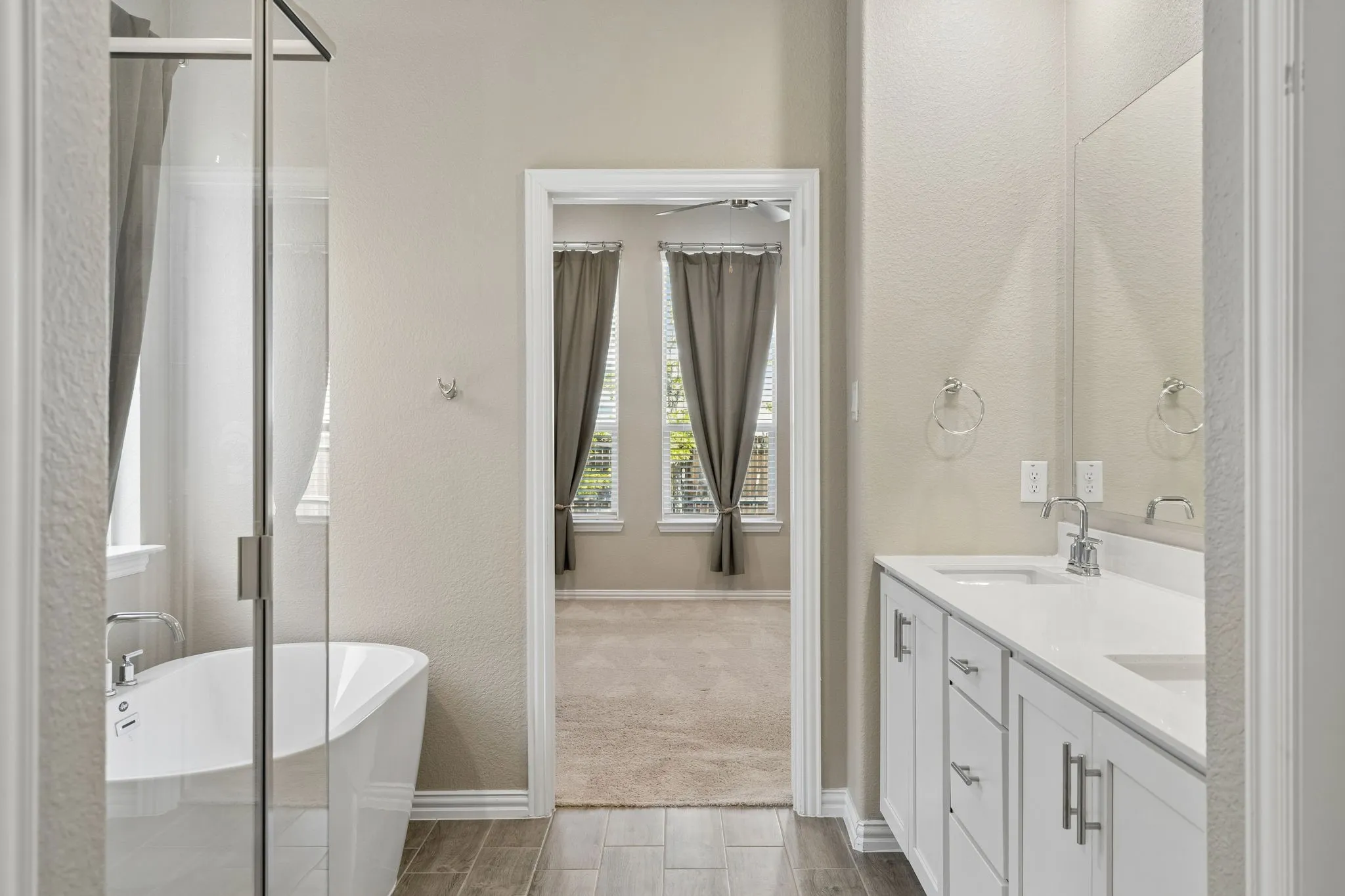 Single Family Residence For Sale in Collin County , 3400 Swift Fox Way, Mc Kinney, Texas 75071, 4 Bedroom, 4 Bathroom, 2 Garage spaces, 3,103 Sqft, built in 2023, mls#21388494, Real Estate Agent in Mc Kinney, Homes For Sale in Collin county, Homes For Sale in Mc Kinney, Realtor in Mc Kinney Texas, Real Estate Brokerage Independent Realty Texas, Luminita Cordes Realtor
