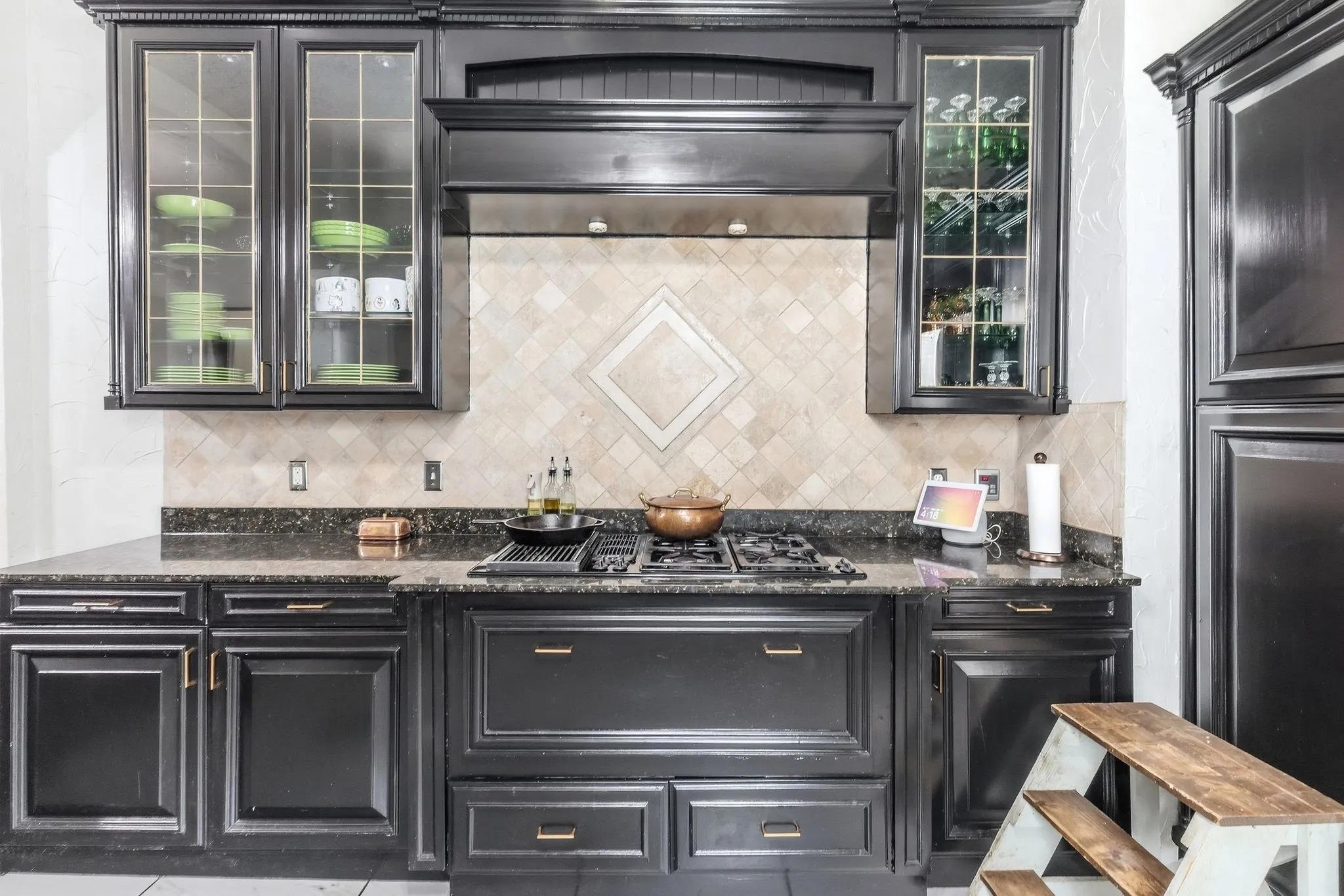 Single Family Residence For Sale in Hunt County , 1507 Park Street, Greenville, Texas 75401, 5 Bedroom, 4 Bathroom, Garage spaces, 5,283 Sqft, built in 1925, mls#21389025, Real Estate Agent in Greenville, Homes For Sale in Hunt county, Homes For Sale in Greenville, Realtor in Greenville Texas, Real Estate Brokerage Independent Realty Texas, Luminita Cordes Realtor