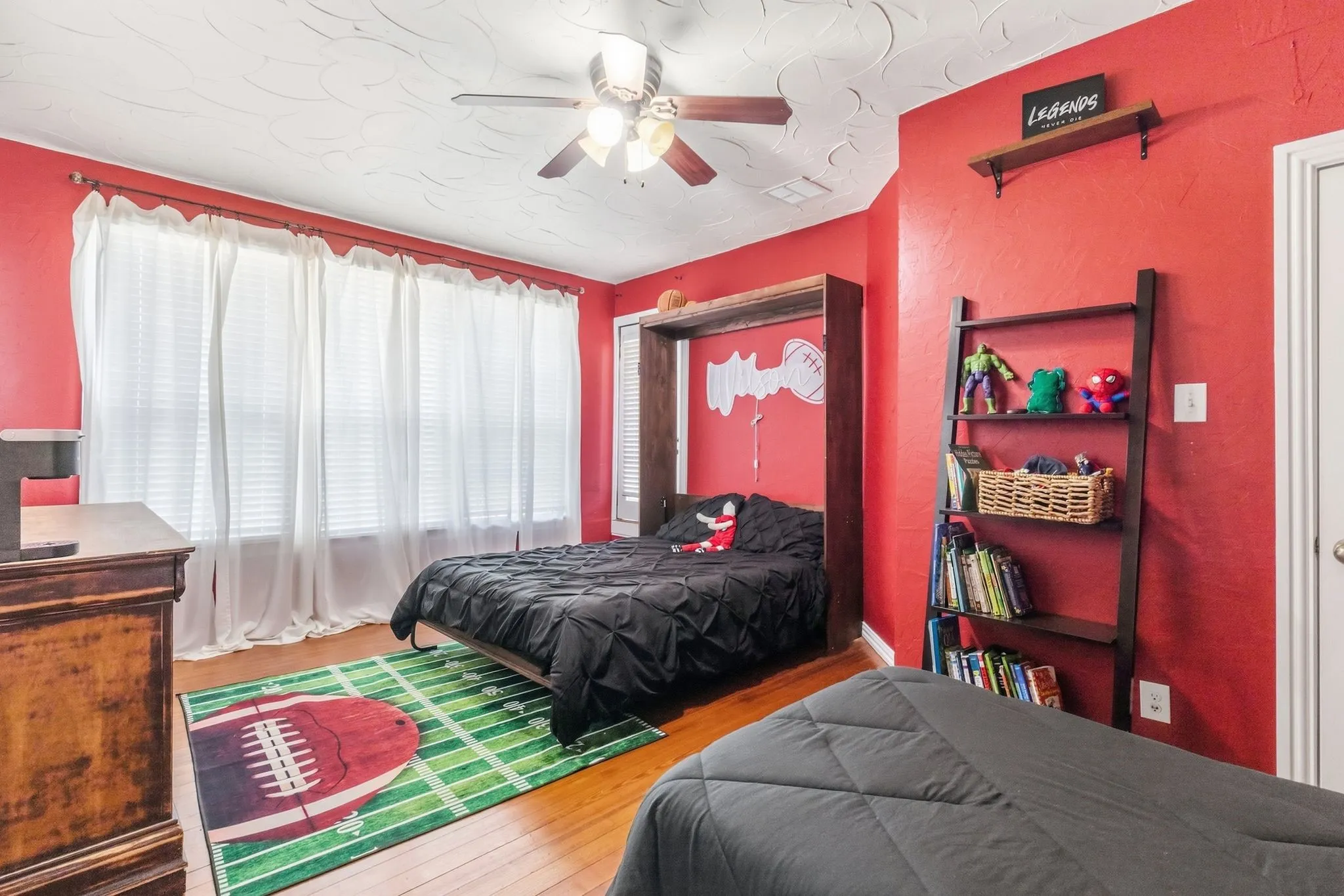 Single Family Residence For Sale in Hunt County , 1507 Park Street, Greenville, Texas 75401, 5 Bedroom, 4 Bathroom, Garage spaces, 5,283 Sqft, built in 1925, mls#21389025, Real Estate Agent in Greenville, Homes For Sale in Hunt county, Homes For Sale in Greenville, Realtor in Greenville Texas, Real Estate Brokerage Independent Realty Texas, Luminita Cordes Realtor