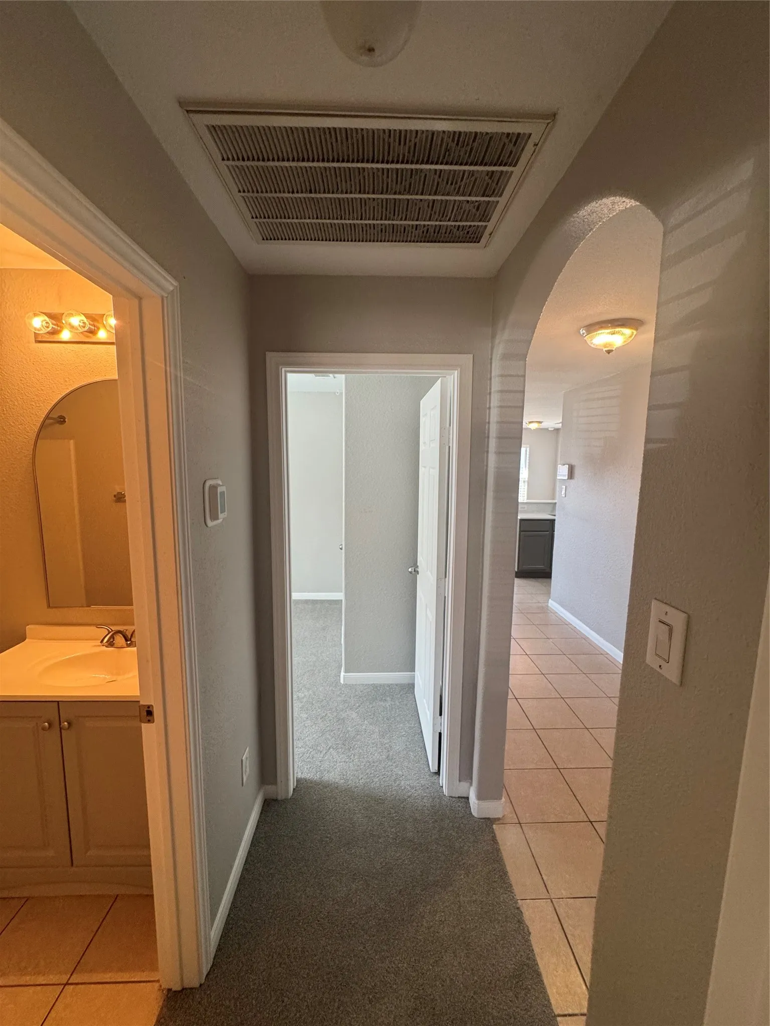 Single Family Residence For Sale in Tarrant County , 601 Hidden Dale Drive, Fort Worth, Texas 76140, 3 Bedroom, 2 Bathroom, 2 Garage spaces, 1,160 Sqft, built in 2011, mls#21386466, Real Estate Agent in Fort Worth, Homes For Sale in Tarrant county, Homes For Sale in Fort Worth, Realtor in Fort Worth Texas, Real Estate Brokerage Independent Realty Texas, Luminita Cordes Realtor