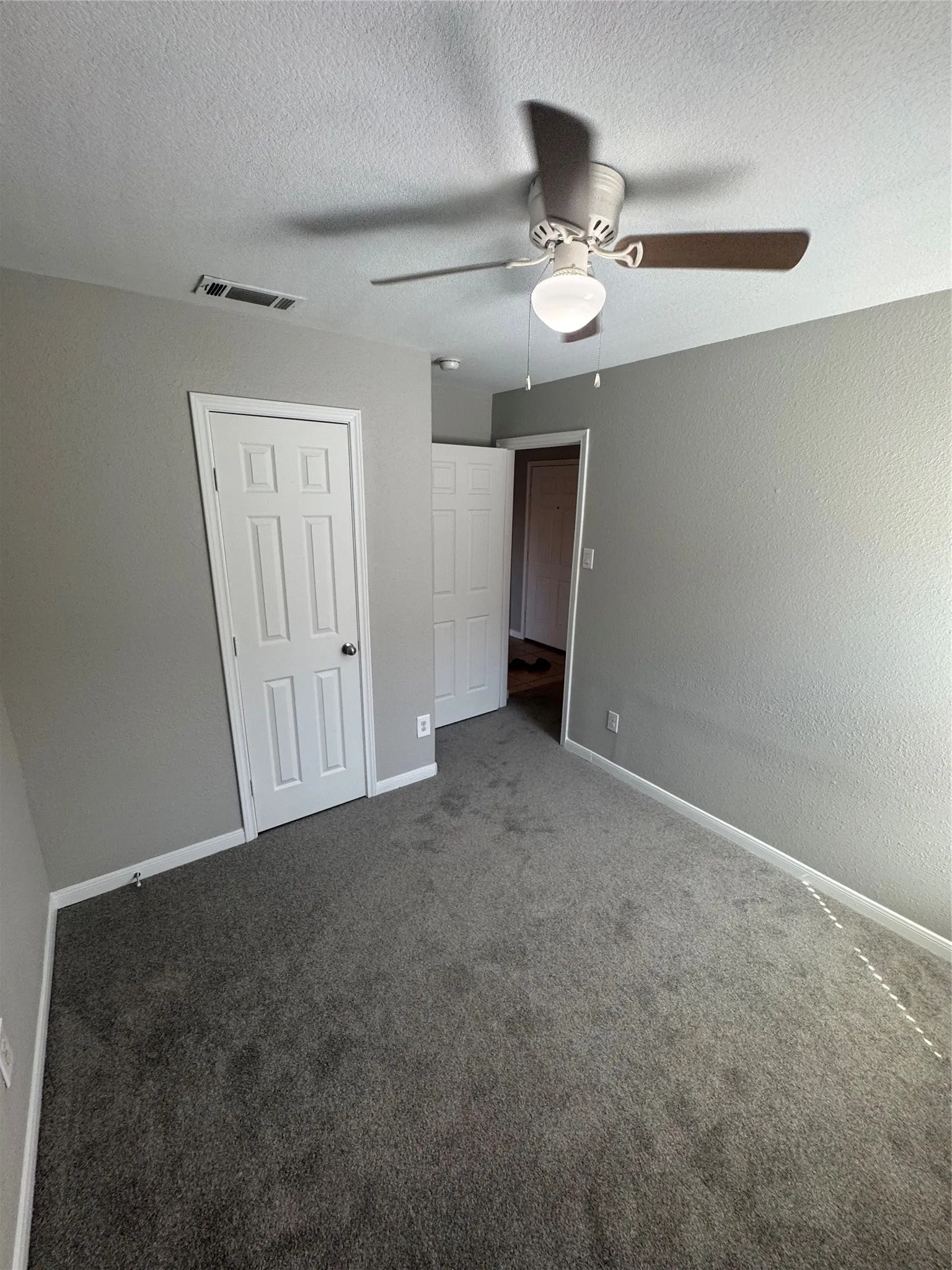 Single Family Residence For Sale in Tarrant County , 601 Hidden Dale Drive, Fort Worth, Texas 76140, 3 Bedroom, 2 Bathroom, 2 Garage spaces, 1,160 Sqft, built in 2011, mls#21386466, Real Estate Agent in Fort Worth, Homes For Sale in Tarrant county, Homes For Sale in Fort Worth, Realtor in Fort Worth Texas, Real Estate Brokerage Independent Realty Texas, Luminita Cordes Realtor