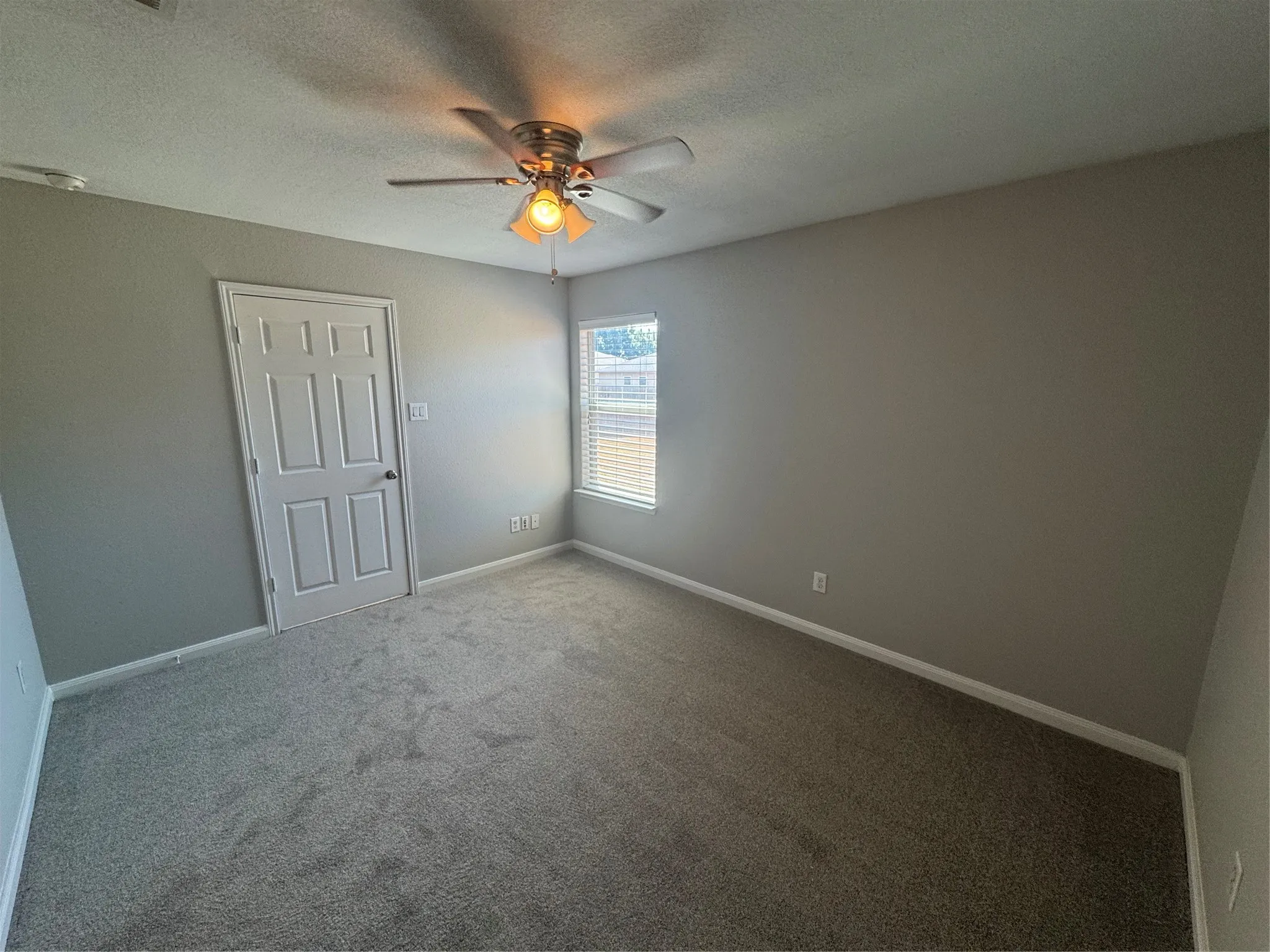 Single Family Residence For Sale in Tarrant County , 601 Hidden Dale Drive, Fort Worth, Texas 76140, 3 Bedroom, 2 Bathroom, 2 Garage spaces, 1,160 Sqft, built in 2011, mls#21386466, Real Estate Agent in Fort Worth, Homes For Sale in Tarrant county, Homes For Sale in Fort Worth, Realtor in Fort Worth Texas, Real Estate Brokerage Independent Realty Texas, Luminita Cordes Realtor