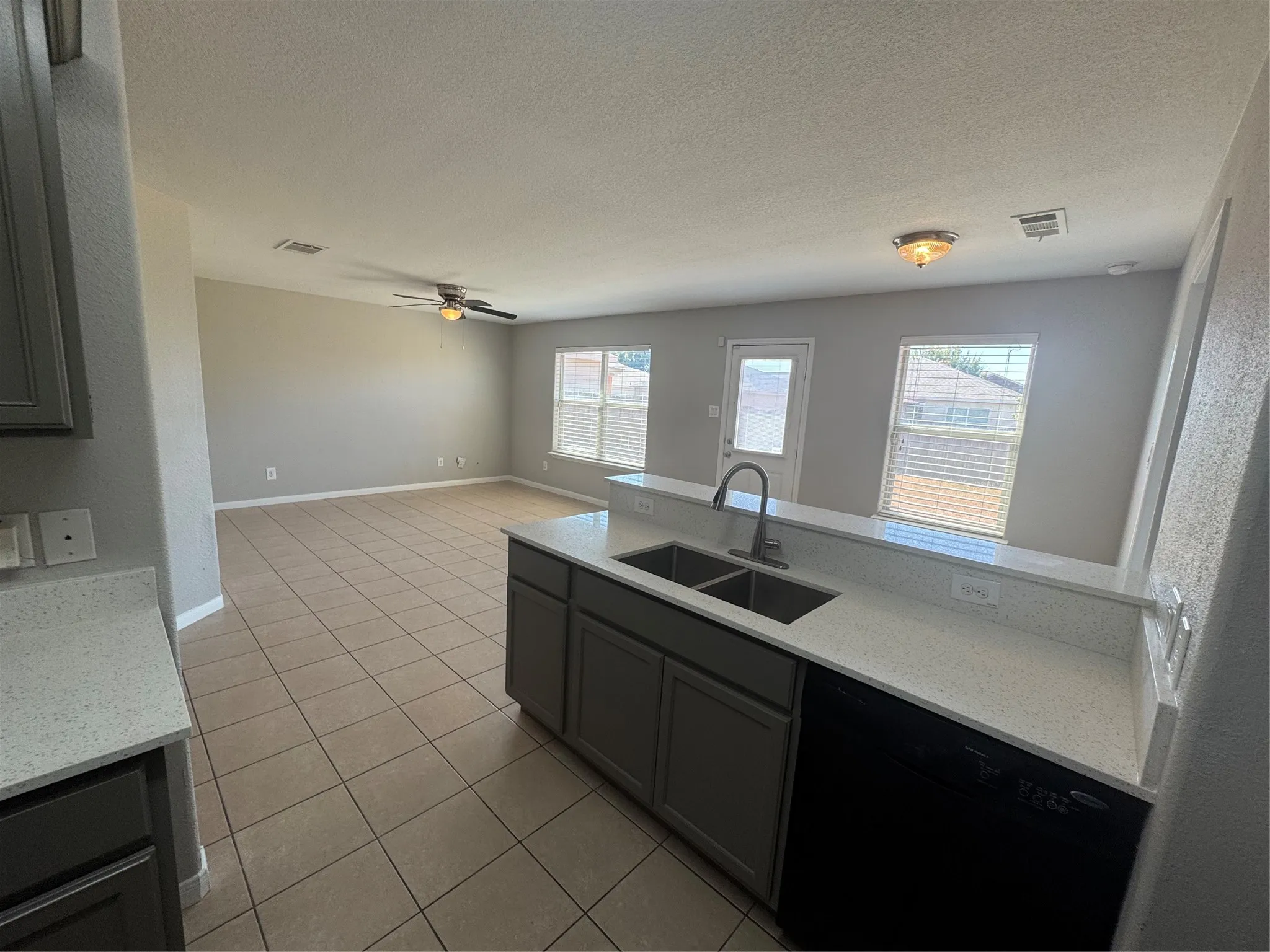 Single Family Residence For Sale in Tarrant County , 601 Hidden Dale Drive, Fort Worth, Texas 76140, 3 Bedroom, 2 Bathroom, 2 Garage spaces, 1,160 Sqft, built in 2011, mls#21386466, Real Estate Agent in Fort Worth, Homes For Sale in Tarrant county, Homes For Sale in Fort Worth, Realtor in Fort Worth Texas, Real Estate Brokerage Independent Realty Texas, Luminita Cordes Realtor