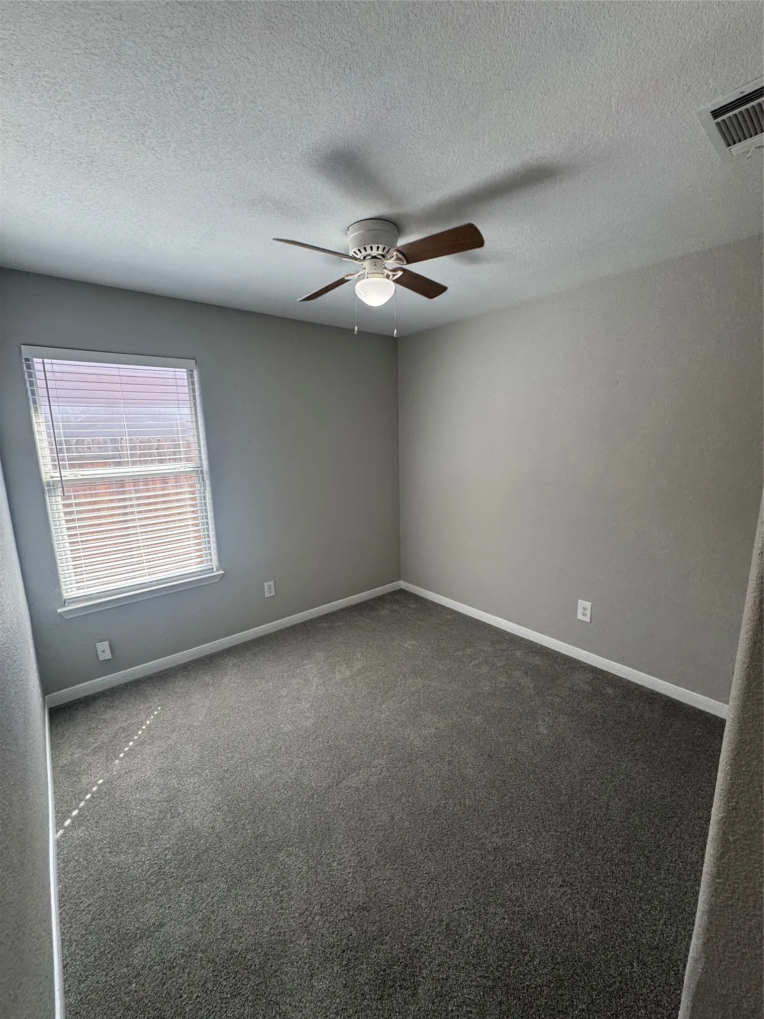 Single Family Residence For Sale in Tarrant County , 601 Hidden Dale Drive, Fort Worth, Texas 76140, 3 Bedroom, 2 Bathroom, 2 Garage spaces, 1,160 Sqft, built in 2011, mls#21386466, Real Estate Agent in Fort Worth, Homes For Sale in Tarrant county, Homes For Sale in Fort Worth, Realtor in Fort Worth Texas, Real Estate Brokerage Independent Realty Texas, Luminita Cordes Realtor