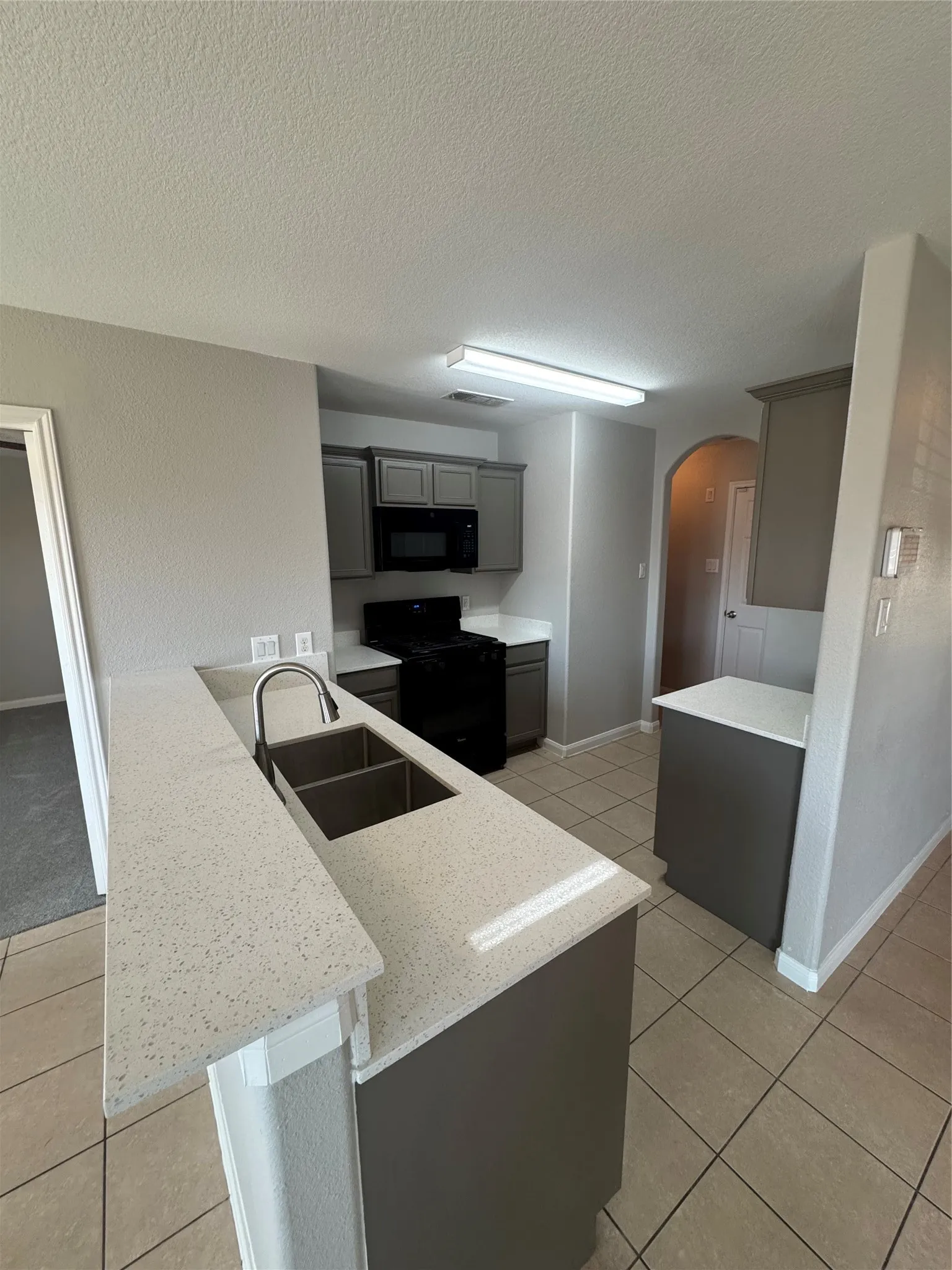 Single Family Residence For Sale in Tarrant County , 601 Hidden Dale Drive, Fort Worth, Texas 76140, 3 Bedroom, 2 Bathroom, 2 Garage spaces, 1,160 Sqft, built in 2011, mls#21386466, Real Estate Agent in Fort Worth, Homes For Sale in Tarrant county, Homes For Sale in Fort Worth, Realtor in Fort Worth Texas, Real Estate Brokerage Independent Realty Texas, Luminita Cordes Realtor