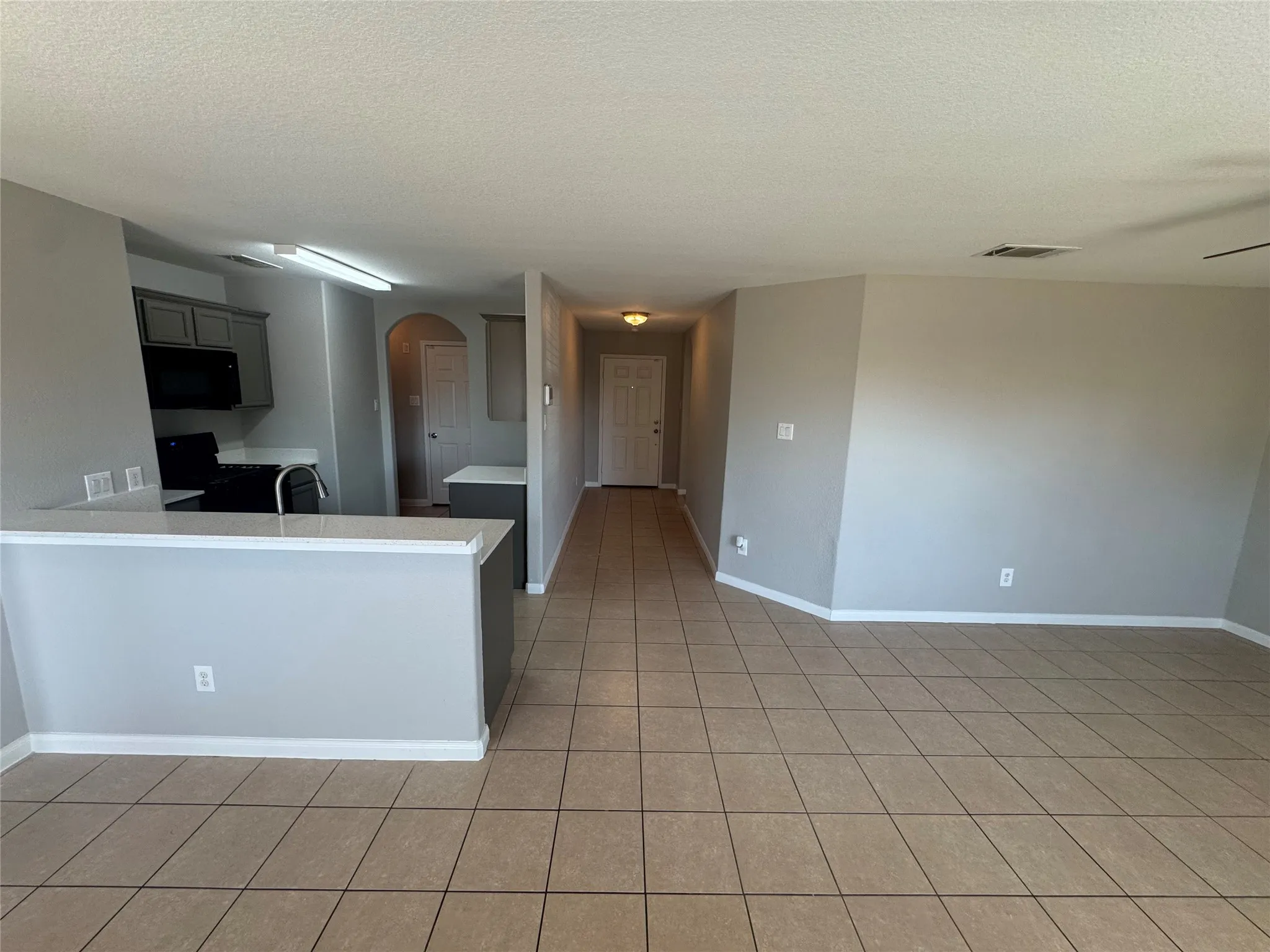 Single Family Residence For Sale in Tarrant County , 601 Hidden Dale Drive, Fort Worth, Texas 76140, 3 Bedroom, 2 Bathroom, 2 Garage spaces, 1,160 Sqft, built in 2011, mls#21386466, Real Estate Agent in Fort Worth, Homes For Sale in Tarrant county, Homes For Sale in Fort Worth, Realtor in Fort Worth Texas, Real Estate Brokerage Independent Realty Texas, Luminita Cordes Realtor