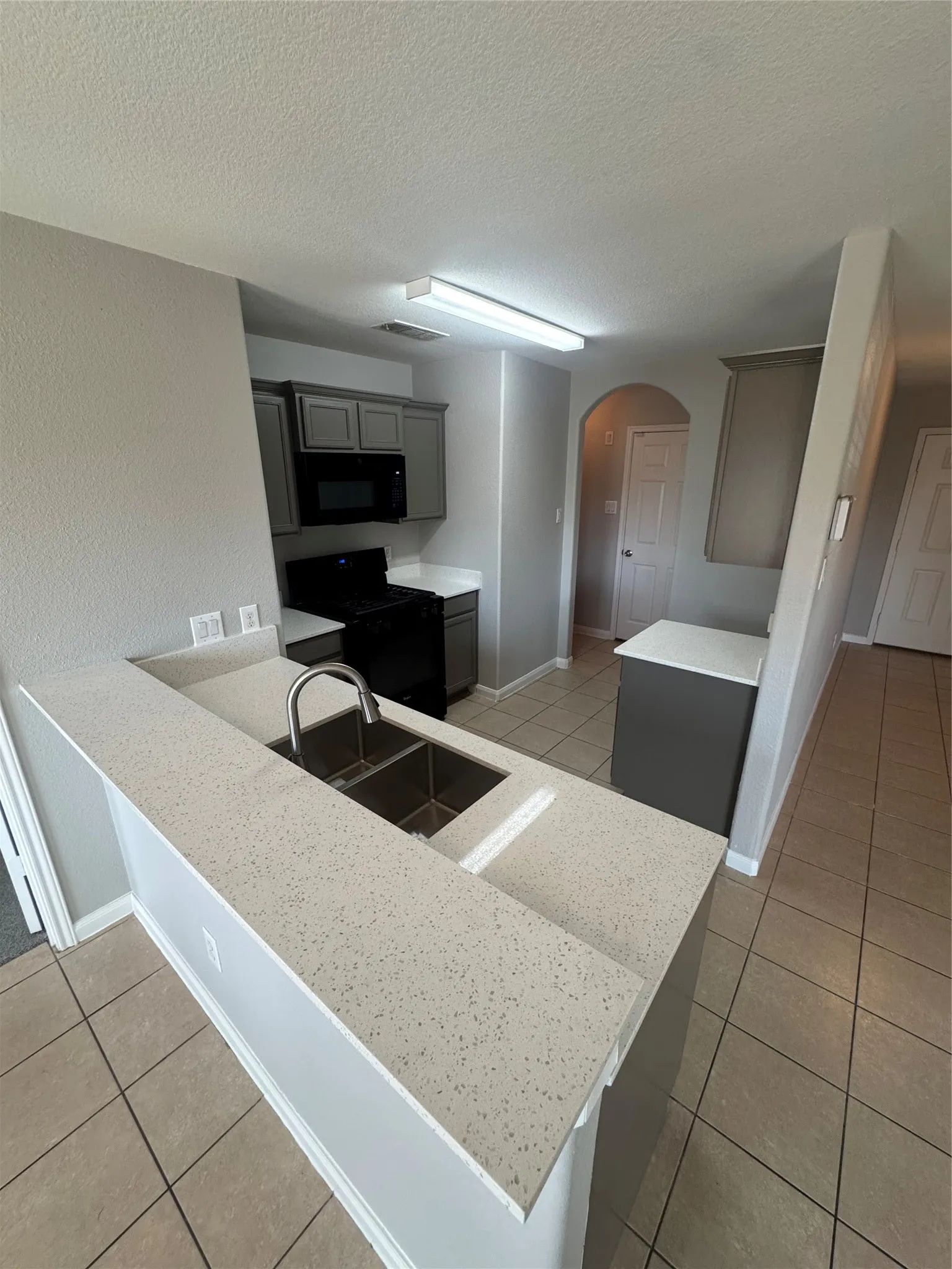 Single Family Residence For Sale in Tarrant County , 601 Hidden Dale Drive, Fort Worth, Texas 76140, 3 Bedroom, 2 Bathroom, 2 Garage spaces, 1,160 Sqft, built in 2011, mls#21386466, Real Estate Agent in Fort Worth, Homes For Sale in Tarrant county, Homes For Sale in Fort Worth, Realtor in Fort Worth Texas, Real Estate Brokerage Independent Realty Texas, Luminita Cordes Realtor