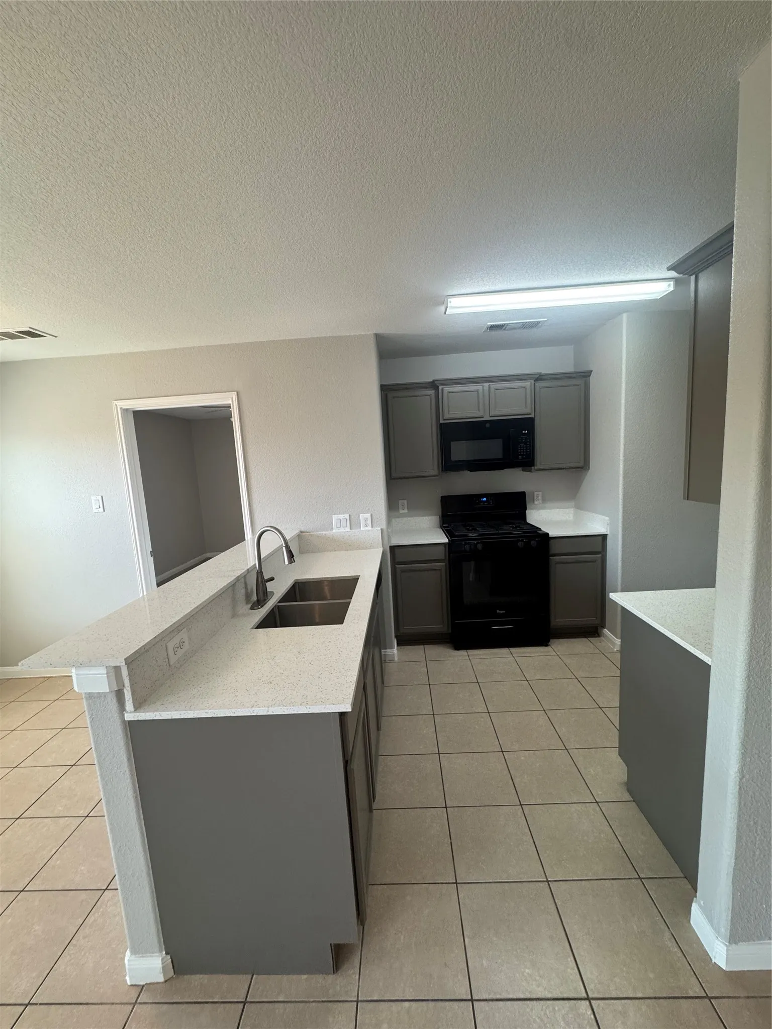 Single Family Residence For Sale in Tarrant County , 601 Hidden Dale Drive, Fort Worth, Texas 76140, 3 Bedroom, 2 Bathroom, 2 Garage spaces, 1,160 Sqft, built in 2011, mls#21386466, Real Estate Agent in Fort Worth, Homes For Sale in Tarrant county, Homes For Sale in Fort Worth, Realtor in Fort Worth Texas, Real Estate Brokerage Independent Realty Texas, Luminita Cordes Realtor