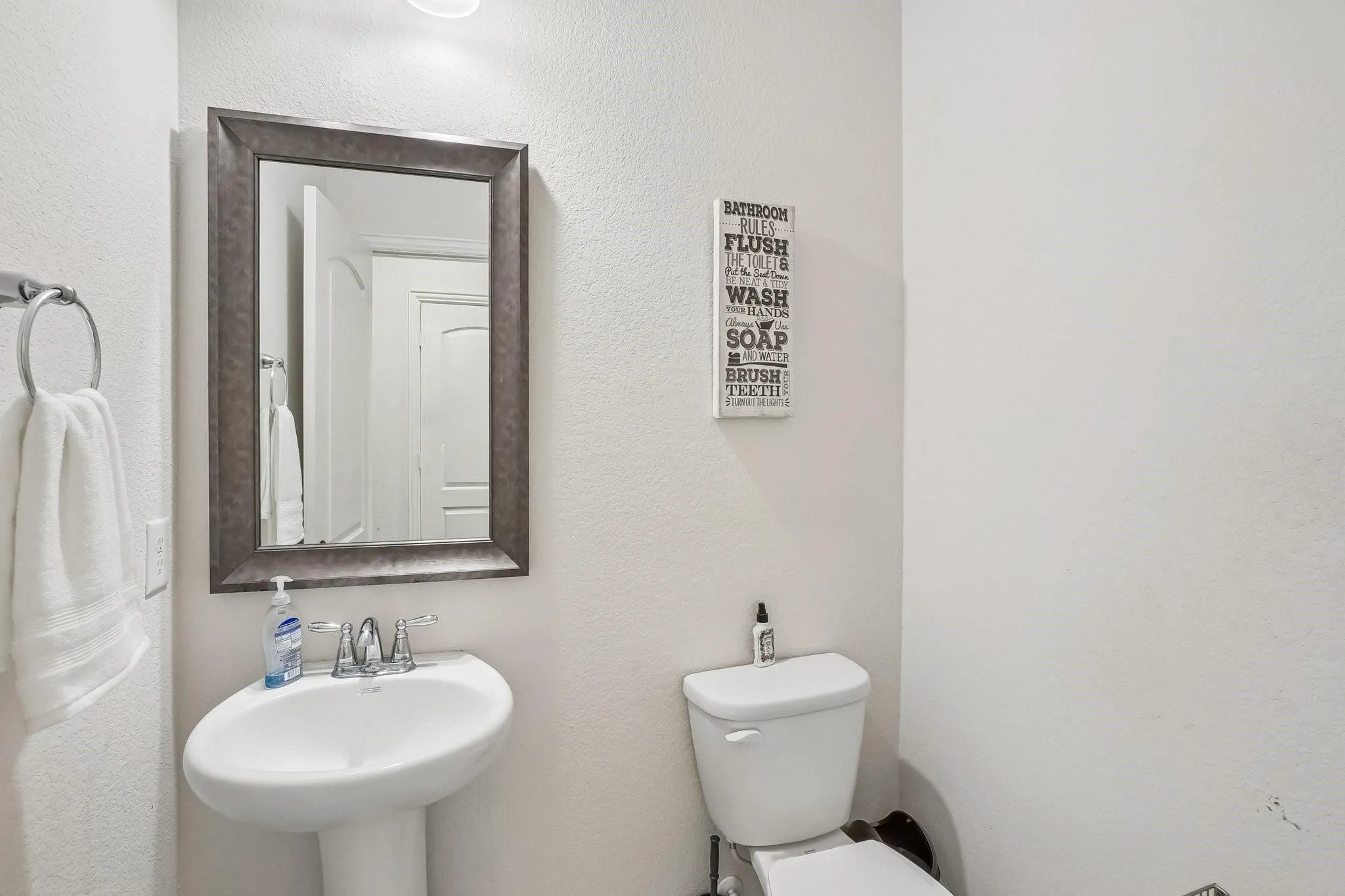 Single Family Residence For Rent in Johnson County , 2603 Wallingford Drive, Mansfield, Texas 76084, 5 Bedroom, 3 Bathroom, 2 Garage spaces, 2,587 Sqft, built in 2019, mls#21387972, Real Estate Agent in Mansfield, Homes For Rent in Johnson county, Homes For Rent in Mansfield, Realtor in Mansfield Texas, Real Estate Brokerage Independent Realty Texas, Luminita Cordes Realtor