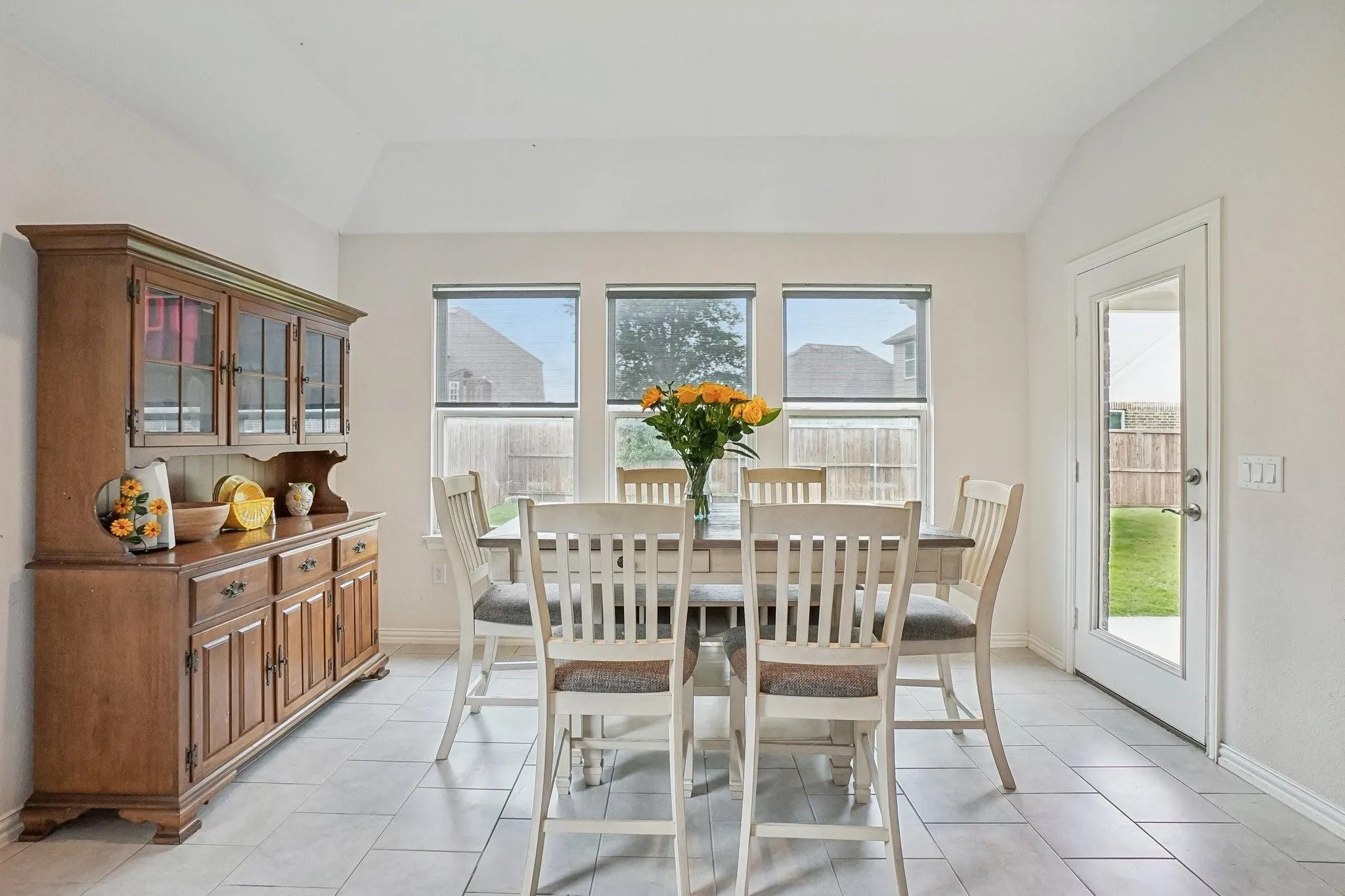 Single Family Residence For Rent in Johnson County , 2603 Wallingford Drive, Mansfield, Texas 76084, 5 Bedroom, 3 Bathroom, 2 Garage spaces, 2,587 Sqft, built in 2019, mls#21387972, Real Estate Agent in Mansfield, Homes For Rent in Johnson county, Homes For Rent in Mansfield, Realtor in Mansfield Texas, Real Estate Brokerage Independent Realty Texas, Luminita Cordes Realtor