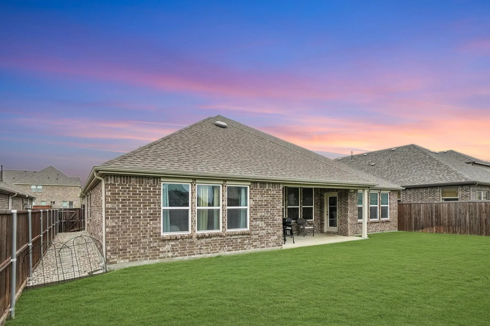 Single Family Residence For Rent in Johnson County , 2603 Wallingford Drive, Mansfield, Texas 76084, 5 Bedroom, 3 Bathroom, 2 Garage spaces, 2,587 Sqft, built in 2019, mls#21387972, Real Estate Agent in Mansfield, Homes For Rent in Johnson county, Homes For Rent in Mansfield, Realtor in Mansfield Texas, Real Estate Brokerage Independent Realty Texas, Luminita Cordes Realtor