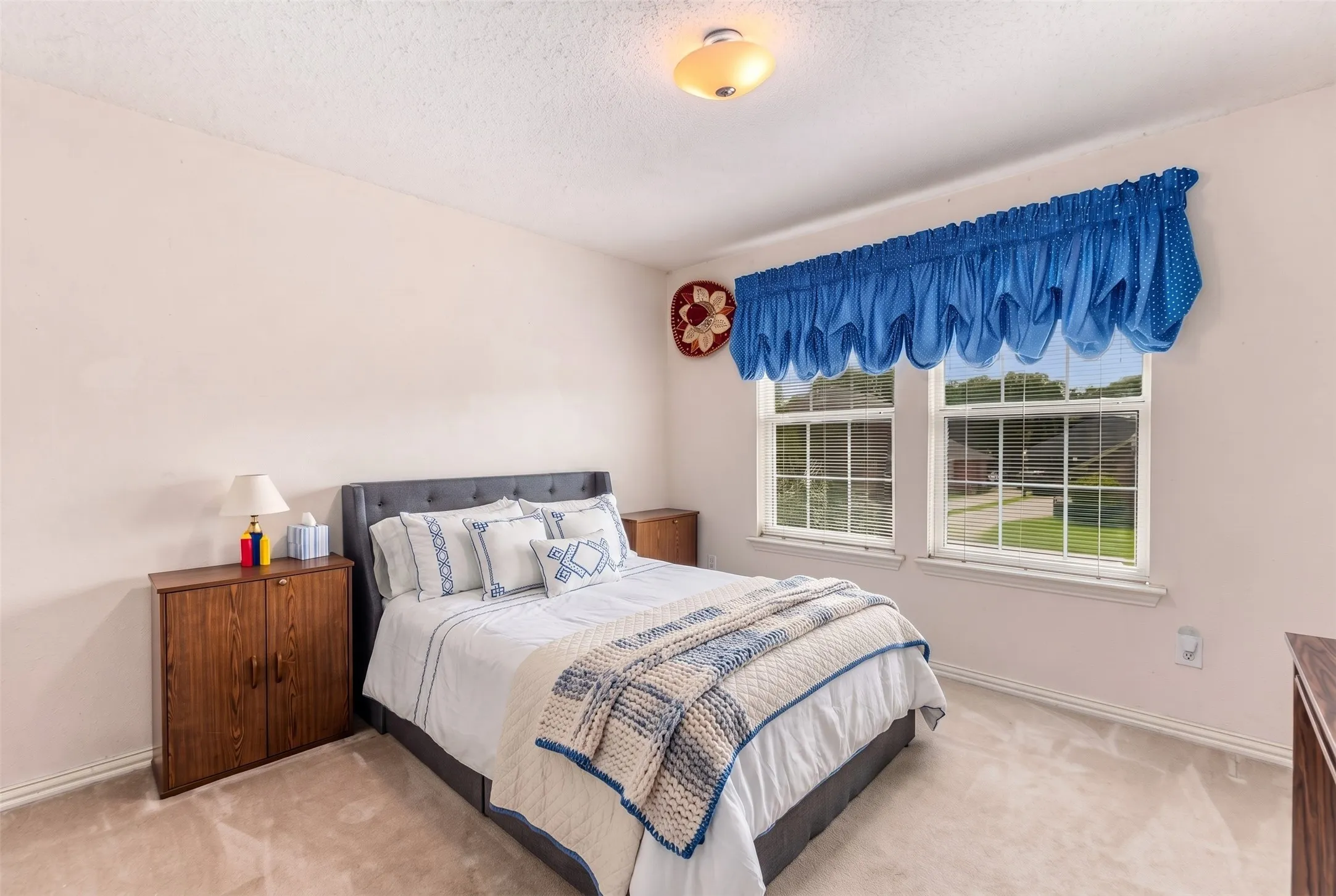 Single Family Residence For Sale in Dallas County , 534 Winston Street, Grand Prairie, Texas 75052, 5 Bedroom, 4 Bathroom, 2 Garage spaces, 3,857 Sqft, built in 1992, mls#21380900, Real Estate Agent in Grand Prairie, Homes For Sale in Dallas county, Homes For Sale in Grand Prairie, Realtor in Grand Prairie Texas, Real Estate Brokerage Independent Realty Texas, Luminita Cordes Realtor