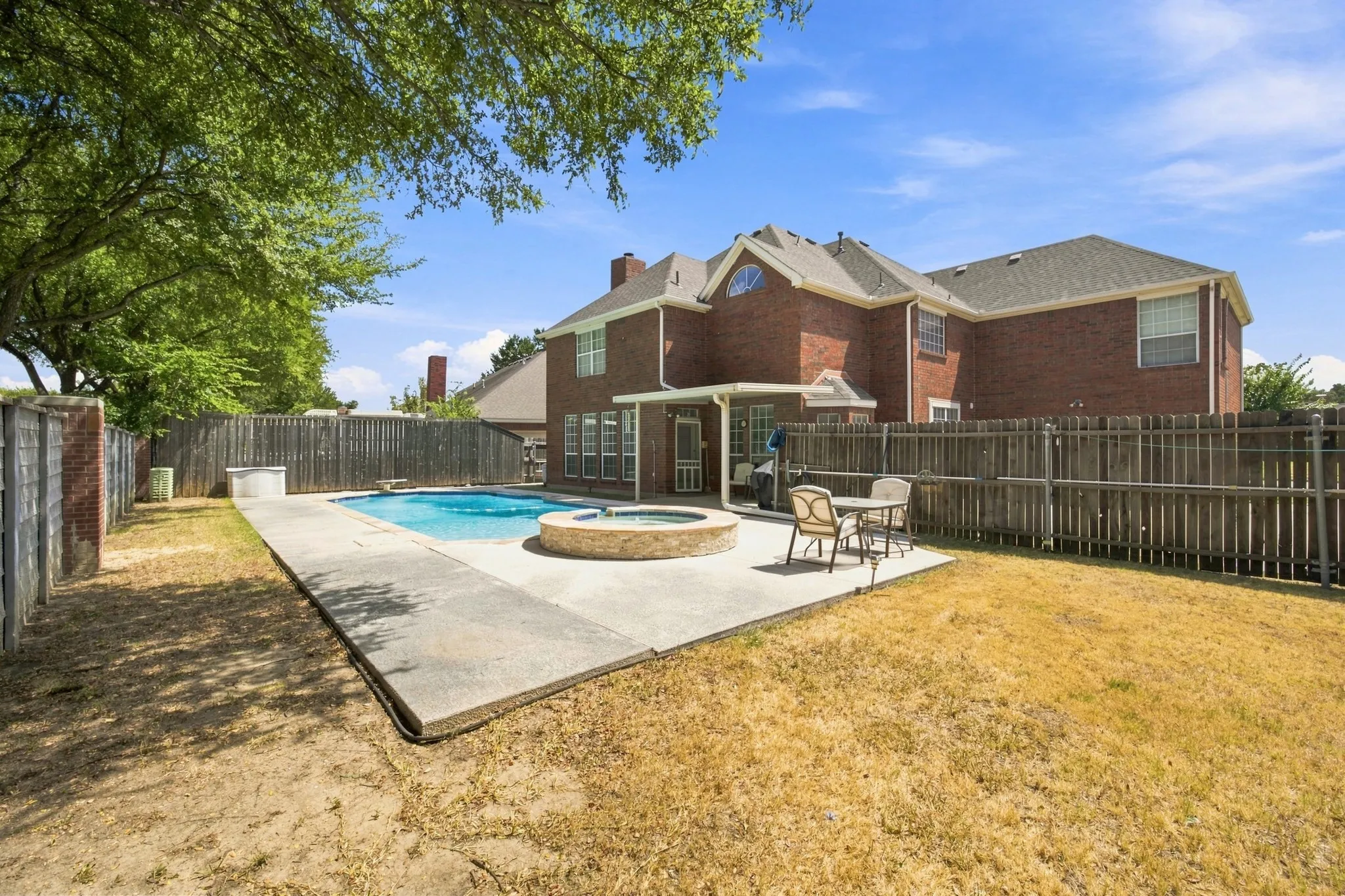 Single Family Residence For Sale in Dallas County , 534 Winston Street, Grand Prairie, Texas 75052, 5 Bedroom, 4 Bathroom, 2 Garage spaces, 3,857 Sqft, built in 1992, mls#21380900, Real Estate Agent in Grand Prairie, Homes For Sale in Dallas county, Homes For Sale in Grand Prairie, Realtor in Grand Prairie Texas, Real Estate Brokerage Independent Realty Texas, Luminita Cordes Realtor