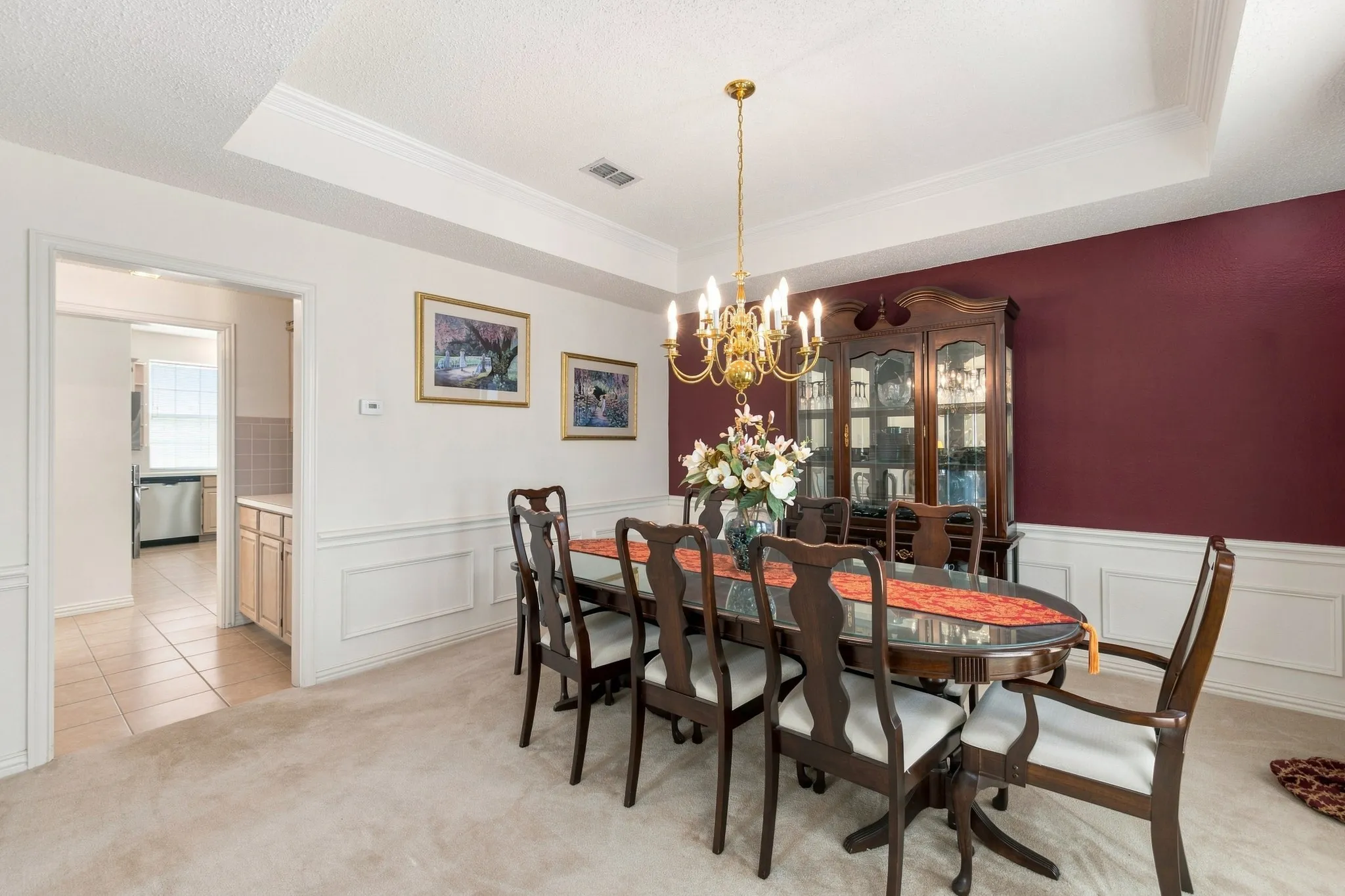 Single Family Residence For Sale in Dallas County , 534 Winston Street, Grand Prairie, Texas 75052, 5 Bedroom, 4 Bathroom, 2 Garage spaces, 3,857 Sqft, built in 1992, mls#21380900, Real Estate Agent in Grand Prairie, Homes For Sale in Dallas county, Homes For Sale in Grand Prairie, Realtor in Grand Prairie Texas, Real Estate Brokerage Independent Realty Texas, Luminita Cordes Realtor