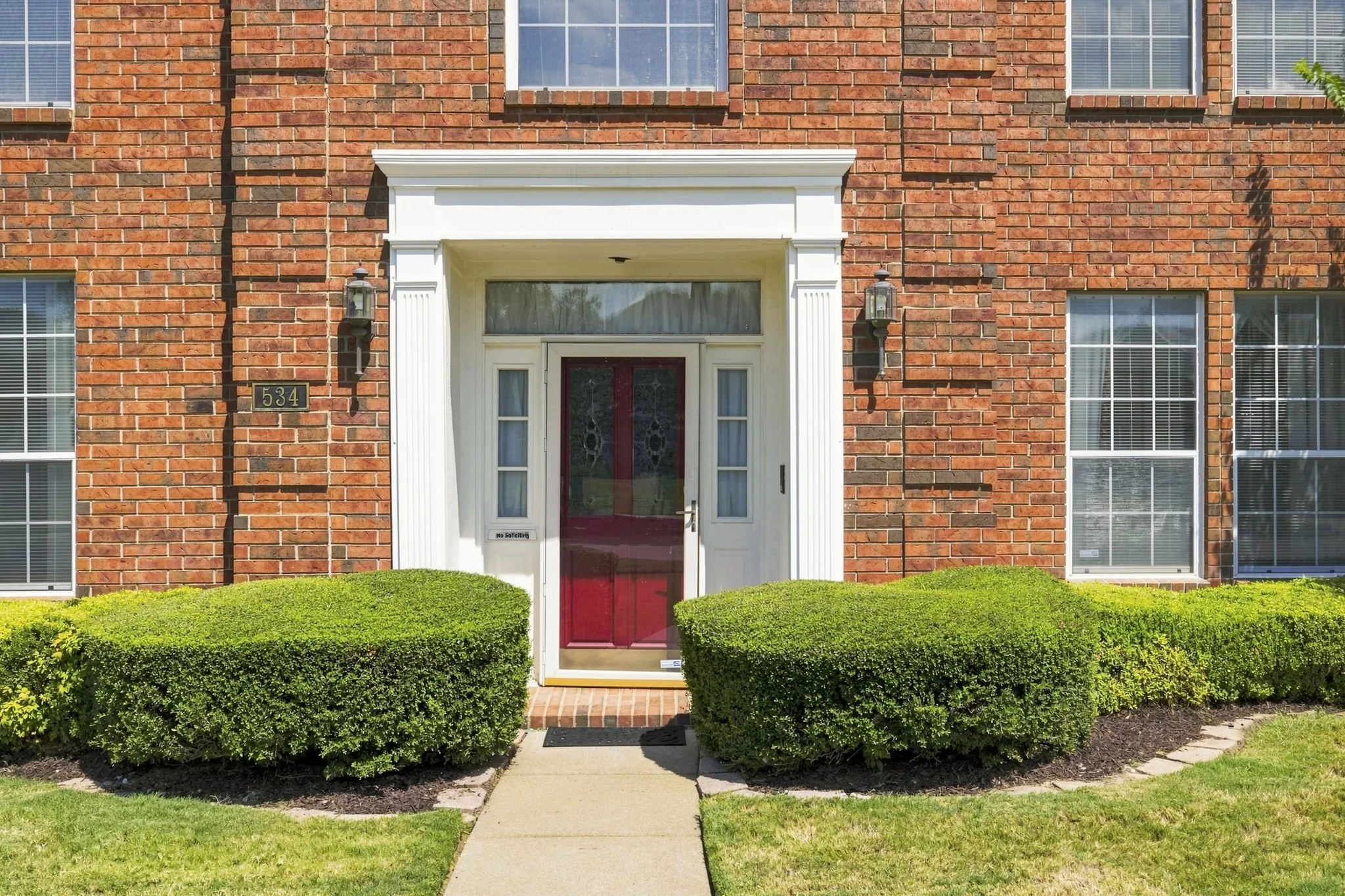 Single Family Residence For Sale in Dallas County , 534 Winston Street, Grand Prairie, Texas 75052, 5 Bedroom, 4 Bathroom, 2 Garage spaces, 3,857 Sqft, built in 1992, mls#21380900, Real Estate Agent in Grand Prairie, Homes For Sale in Dallas county, Homes For Sale in Grand Prairie, Realtor in Grand Prairie Texas, Real Estate Brokerage Independent Realty Texas, Luminita Cordes Realtor