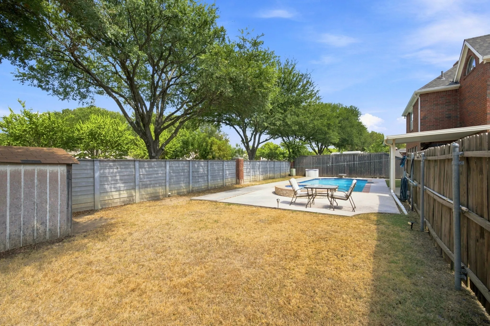 Single Family Residence For Sale in Dallas County , 534 Winston Street, Grand Prairie, Texas 75052, 5 Bedroom, 4 Bathroom, 2 Garage spaces, 3,857 Sqft, built in 1992, mls#21380900, Real Estate Agent in Grand Prairie, Homes For Sale in Dallas county, Homes For Sale in Grand Prairie, Realtor in Grand Prairie Texas, Real Estate Brokerage Independent Realty Texas, Luminita Cordes Realtor