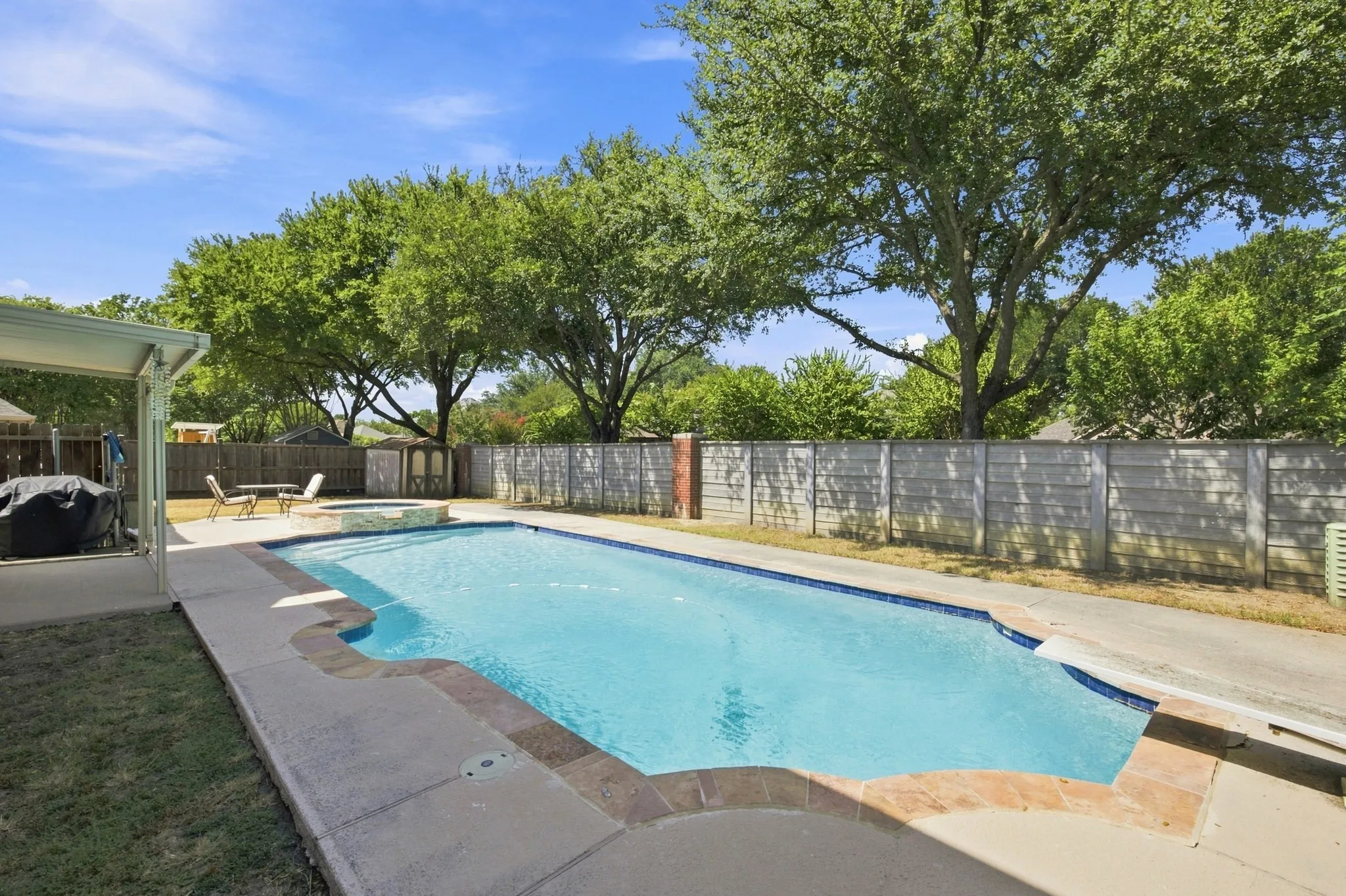 Single Family Residence For Sale in Dallas County , 534 Winston Street, Grand Prairie, Texas 75052, 5 Bedroom, 4 Bathroom, 2 Garage spaces, 3,857 Sqft, built in 1992, mls#21380900, Real Estate Agent in Grand Prairie, Homes For Sale in Dallas county, Homes For Sale in Grand Prairie, Realtor in Grand Prairie Texas, Real Estate Brokerage Independent Realty Texas, Luminita Cordes Realtor