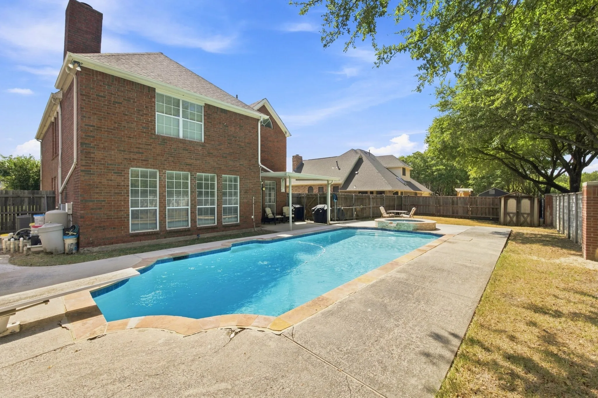 Single Family Residence For Sale in Dallas County , 534 Winston Street, Grand Prairie, Texas 75052, 5 Bedroom, 4 Bathroom, 2 Garage spaces, 3,857 Sqft, built in 1992, mls#21380900, Real Estate Agent in Grand Prairie, Homes For Sale in Dallas county, Homes For Sale in Grand Prairie, Realtor in Grand Prairie Texas, Real Estate Brokerage Independent Realty Texas, Luminita Cordes Realtor