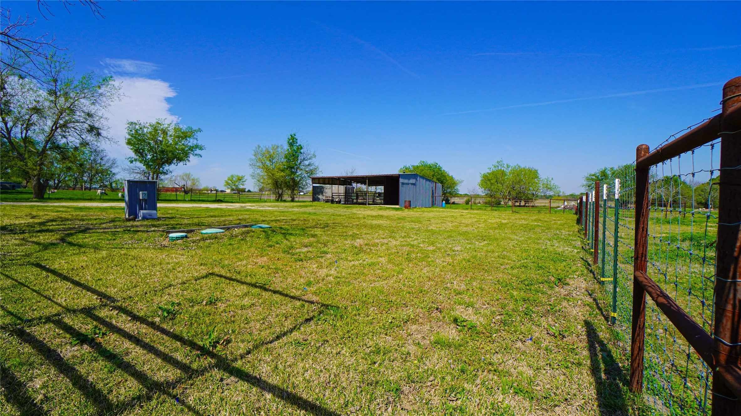 Single Family Residence For Sale in Kaufman County , 19761 N State Highway 34, Terrell, Texas 75161, 3 Bedroom, 2 Bathroom, Garage spaces, 1,720 Sqft, built in 1971, mls#21387996, Real Estate Agent in Terrell, Homes For Sale in Kaufman county, Homes For Sale in Terrell, Realtor in Terrell Texas, Real Estate Brokerage Independent Realty Texas, Luminita Cordes Realtor
