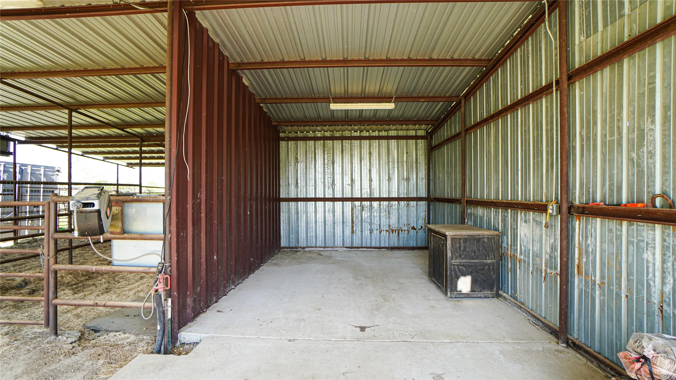 Single Family Residence For Sale in Kaufman County , 19761 N State Highway 34, Terrell, Texas 75161, 3 Bedroom, 2 Bathroom, Garage spaces, 1,720 Sqft, built in 1971, mls#21387996, Real Estate Agent in Terrell, Homes For Sale in Kaufman county, Homes For Sale in Terrell, Realtor in Terrell Texas, Real Estate Brokerage Independent Realty Texas, Luminita Cordes Realtor