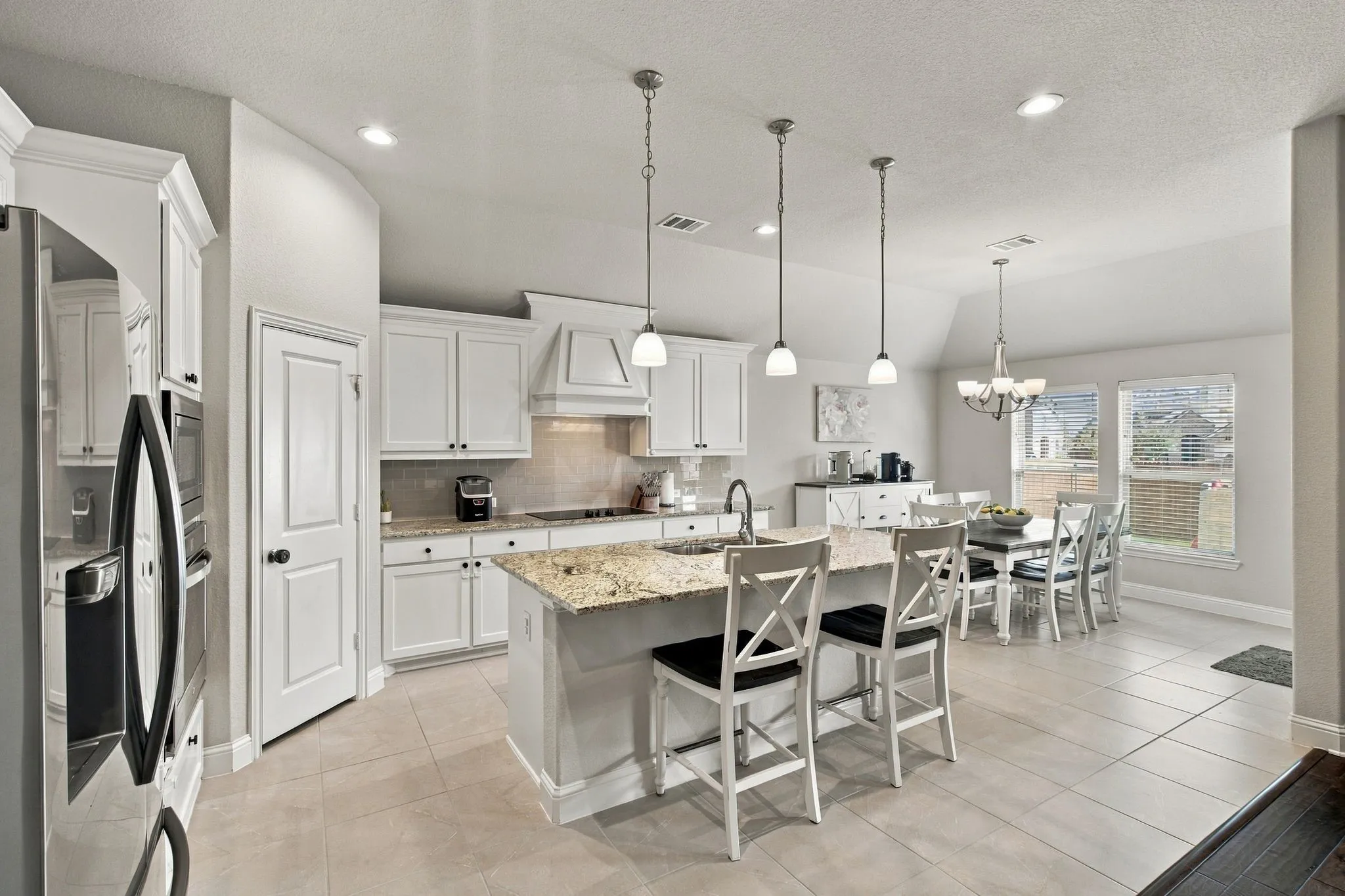 Single Family Residence For Sale in Johnson County , 288 Brazos Street, Burleson, Texas 76028, 3 Bedroom, 3 Bathroom, 2 Garage spaces, 2,992 Sqft, built in 2019, mls#21387280, Real Estate Agent in Burleson, Homes For Sale in Johnson county, Homes For Sale in Burleson, Realtor in Burleson Texas, Real Estate Brokerage Independent Realty Texas, Luminita Cordes Realtor